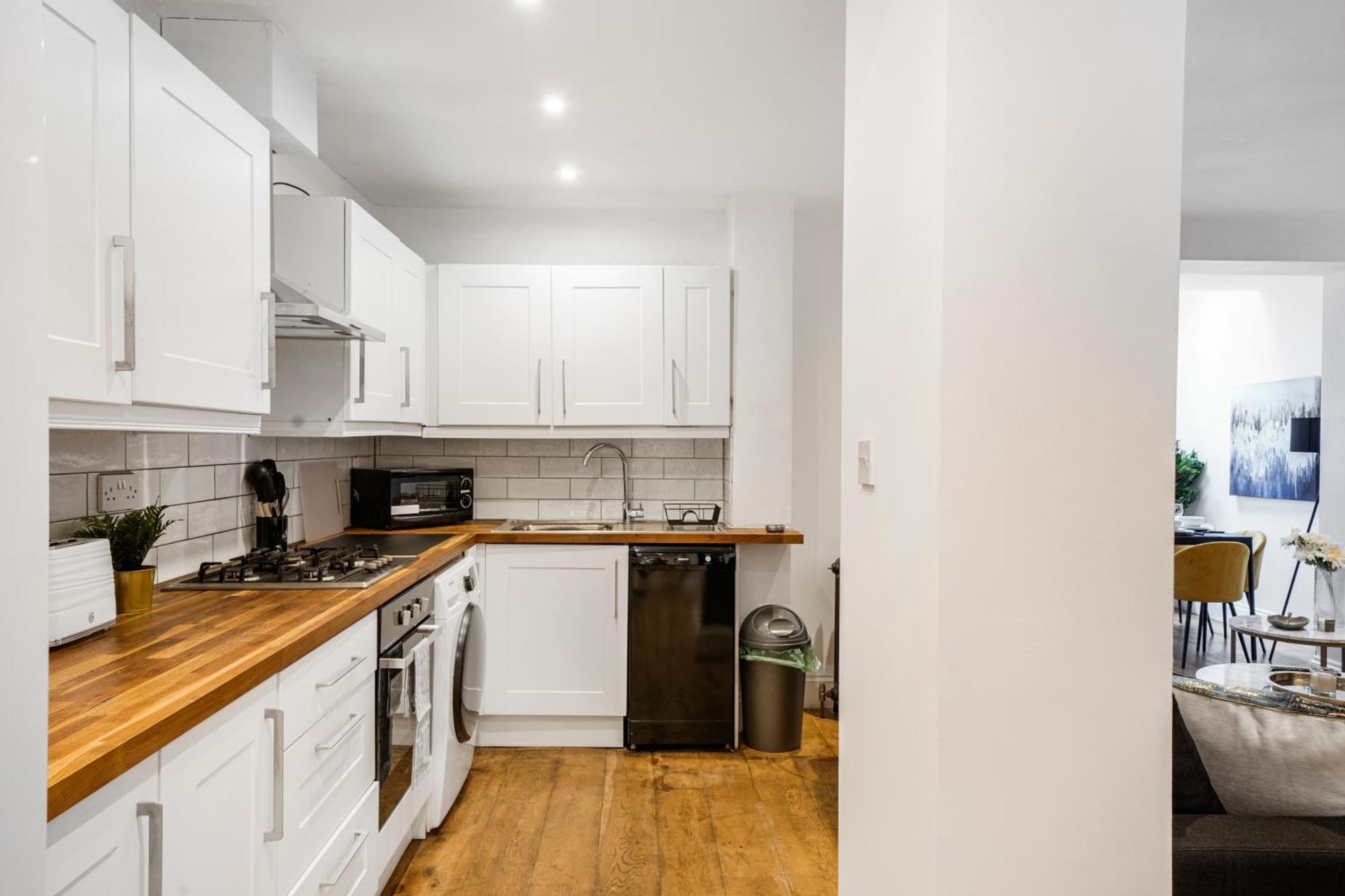 Classy Abode In Hackney - Garden - Sleeps 6 * London