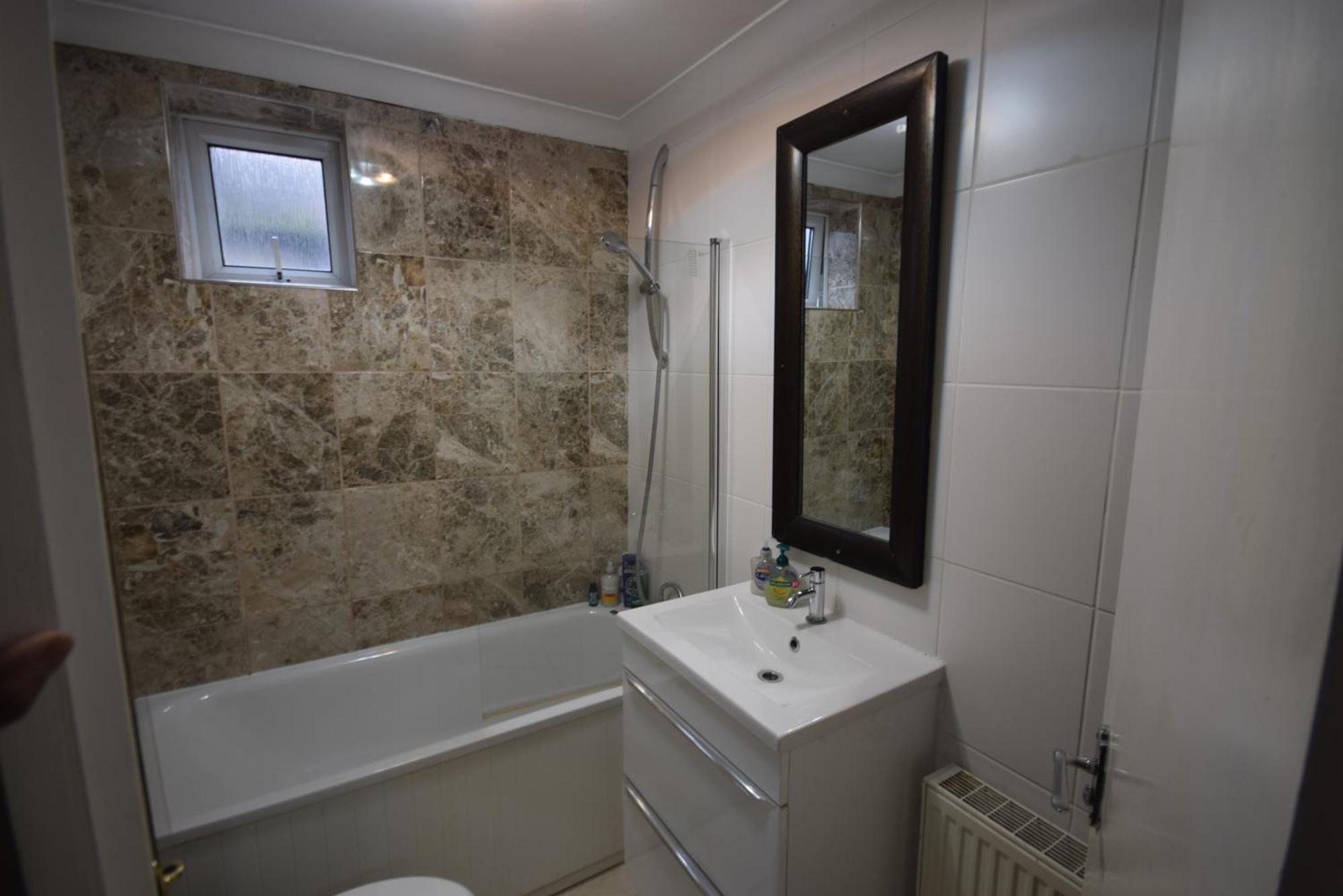 Lejlighed Two Bedroom Flat St Andrews Road London