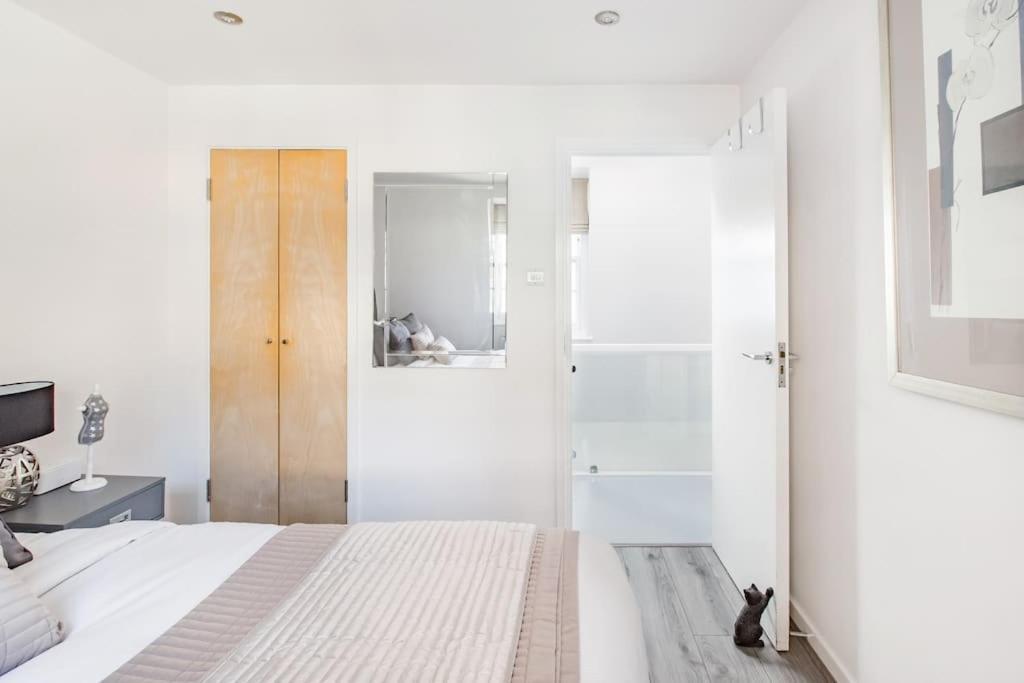 Ferienhaus Comfortable 4 Bed Mews Town House Near Hyde Park London