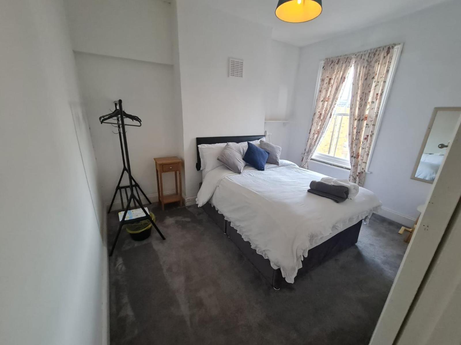 Three Bedroom House Appartement *