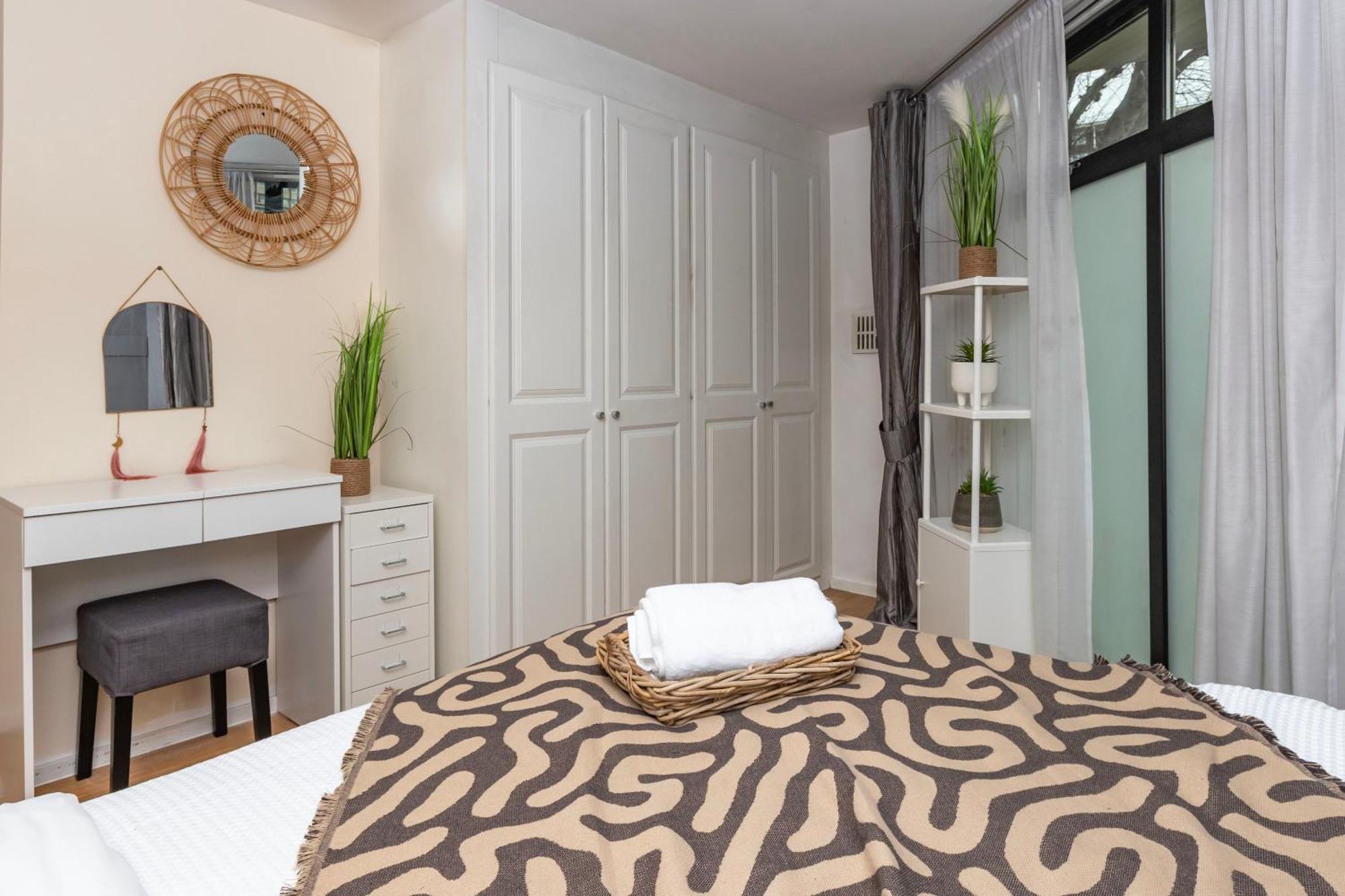 Lägenhet Cosy Ground Floor London