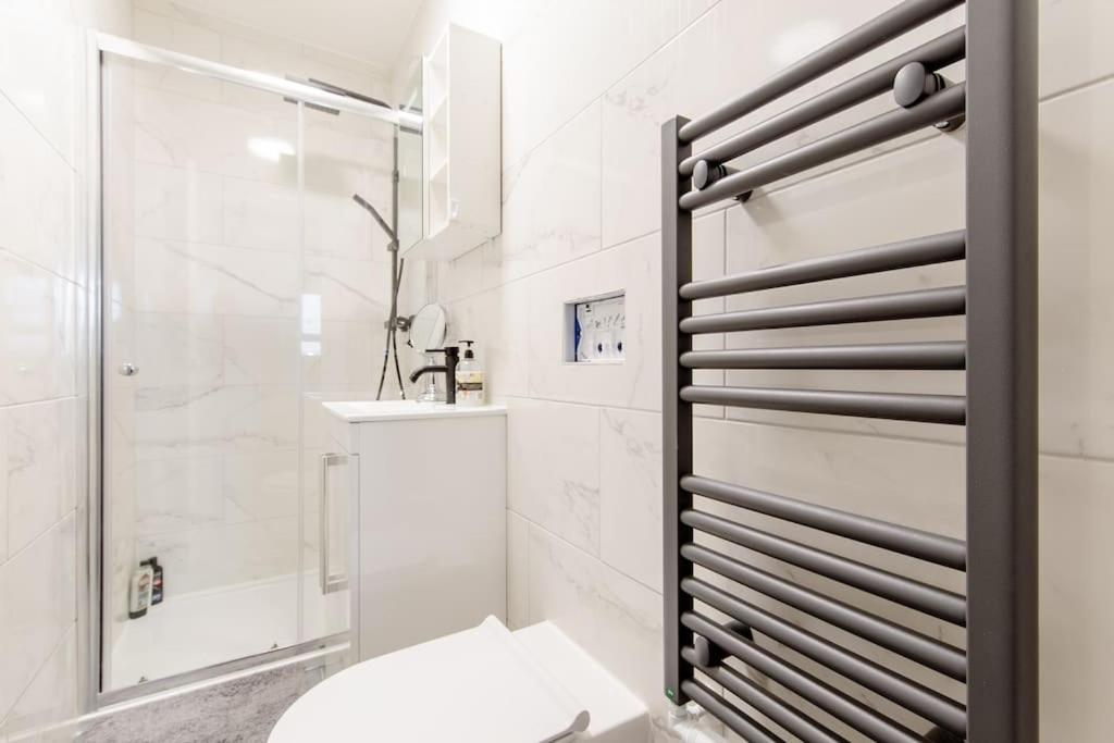Appartement *brand New 1 Bedroom Flat In London*