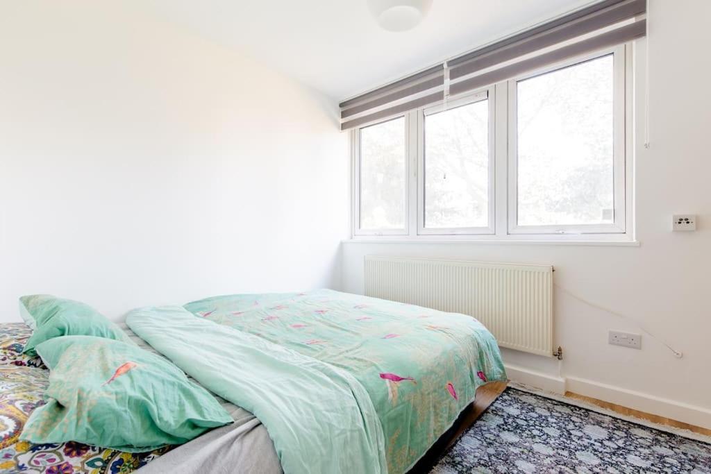 *brand New 1 Bedroom Flat In London* Appartement Londen