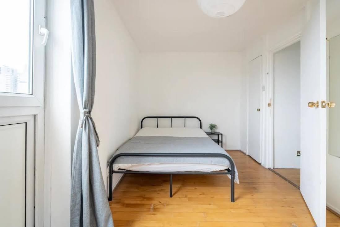 Spacious With Skyline Views Close To Eye Privatunterkunft London