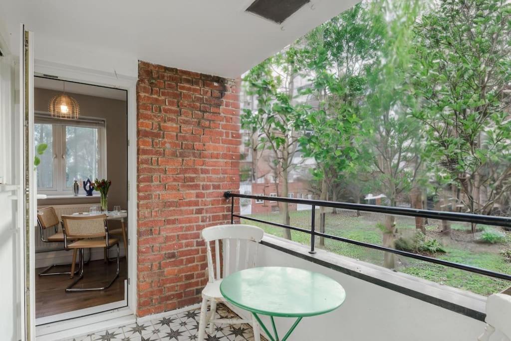 The Clissold, Two Bedroom N5 Leilighet