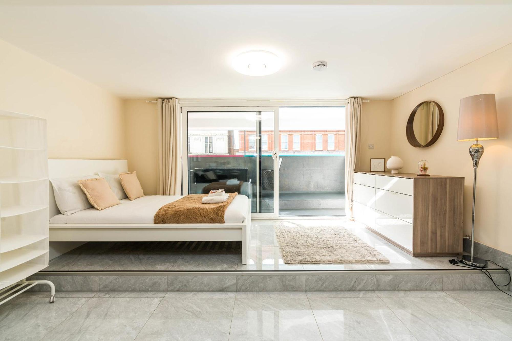 Huge Fully Equipped Studio 1 Min From Tube Station Semesterbostad *