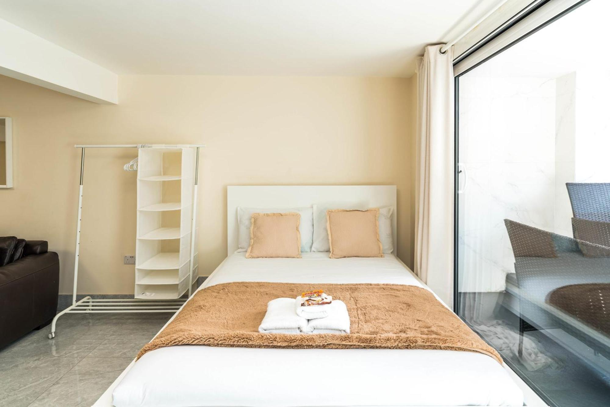 Semesterbostad Huge Fully Equipped Studio 1 Min From Tube Station London