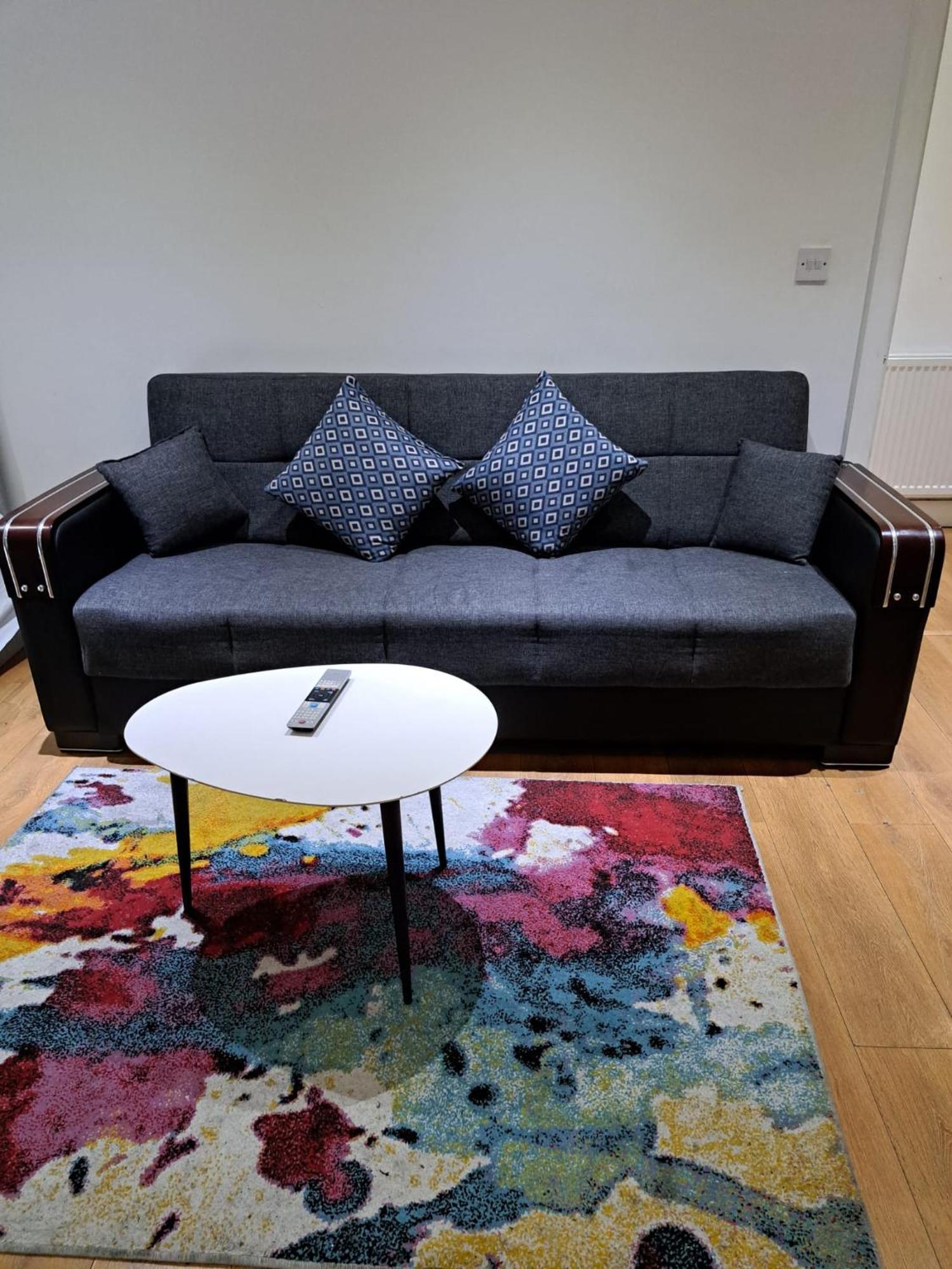 Simply Relax,1 Eastham * Londres