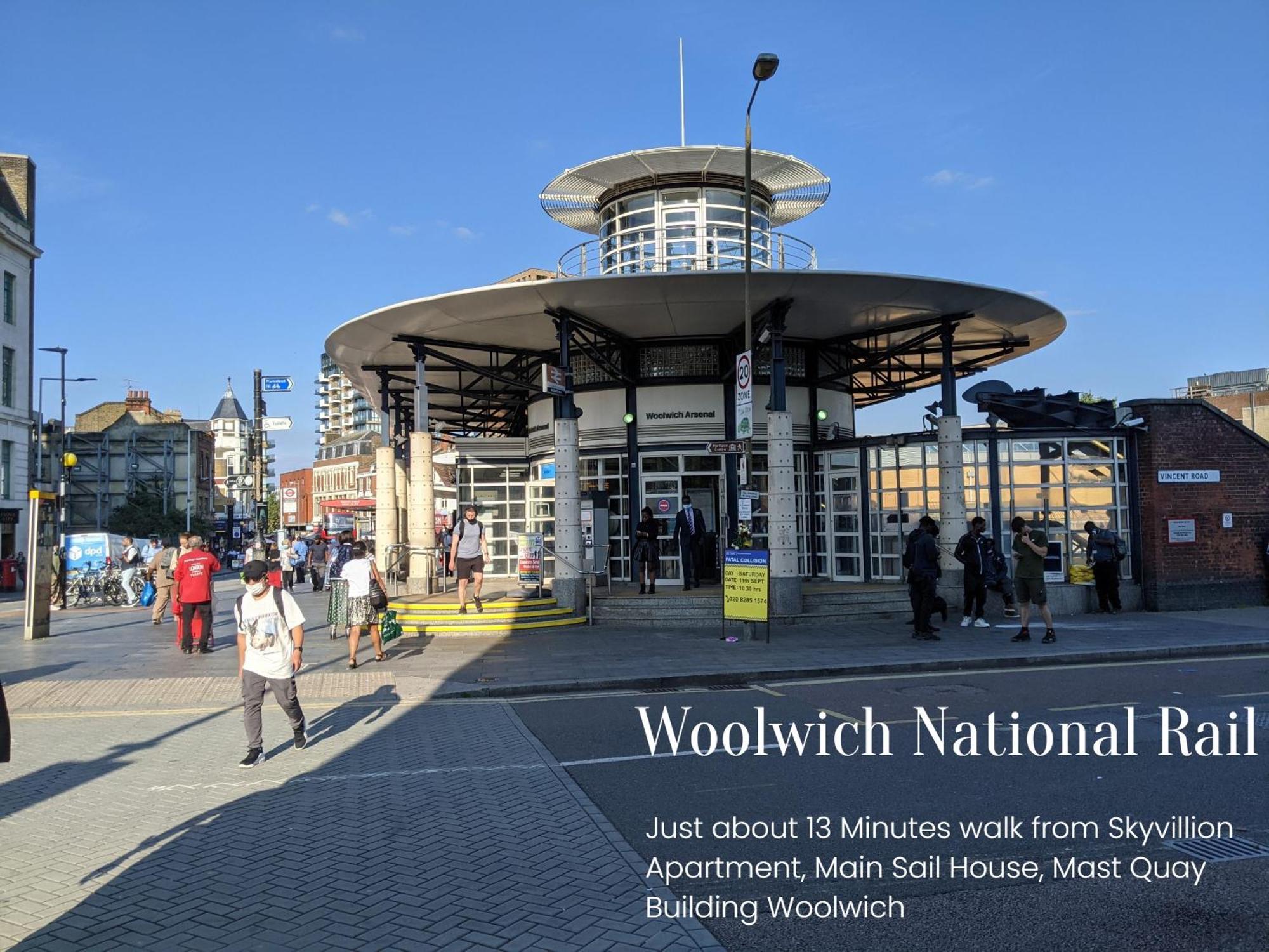 Skyvillion - River Thames Floor By Woolwich Ferry, Mins To Excel, O2 Arena , Airport With Parking * Londen