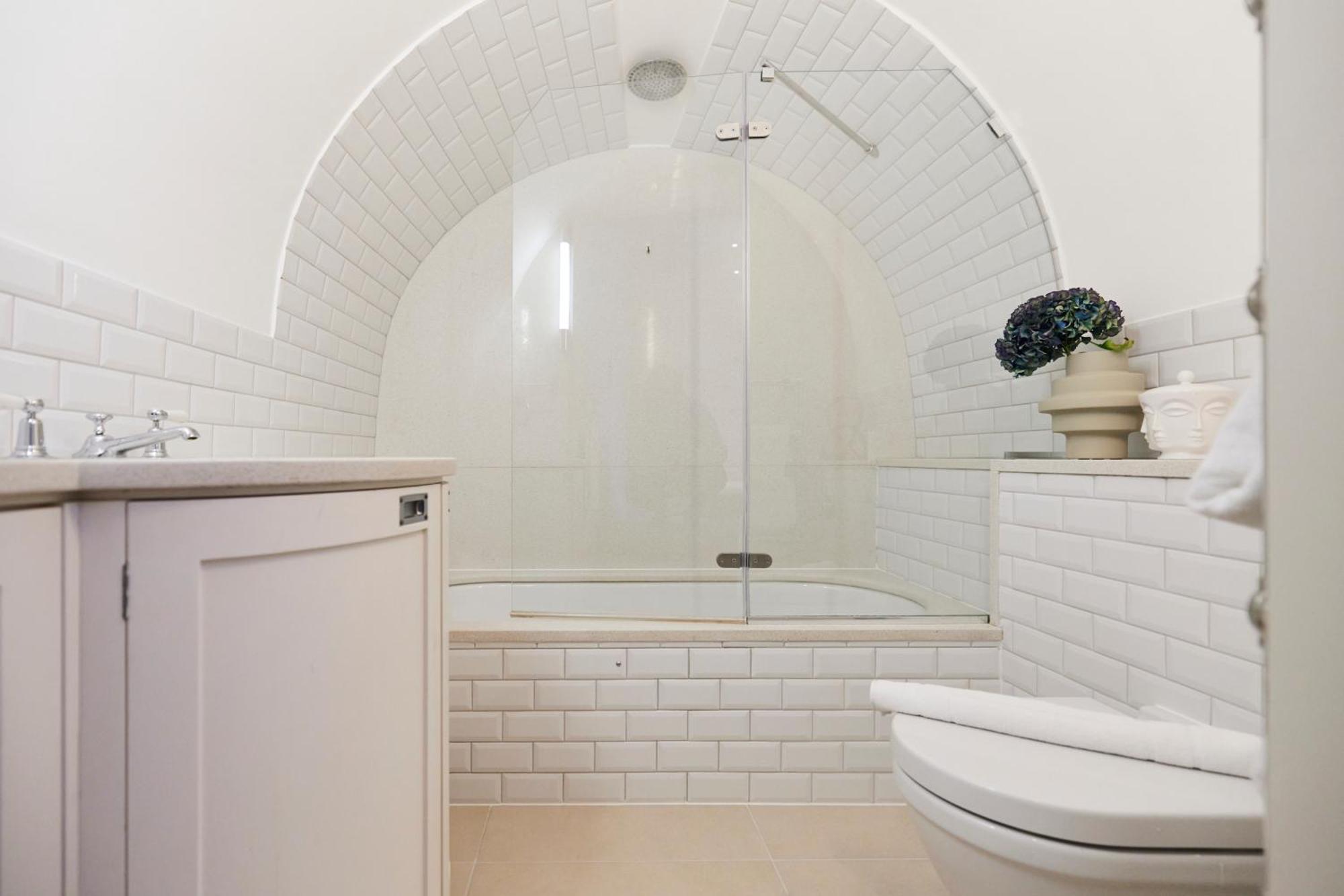 The St. Lukes Garden Place - Spacious 4bdr House With Garden And Terrace Appartement Londres