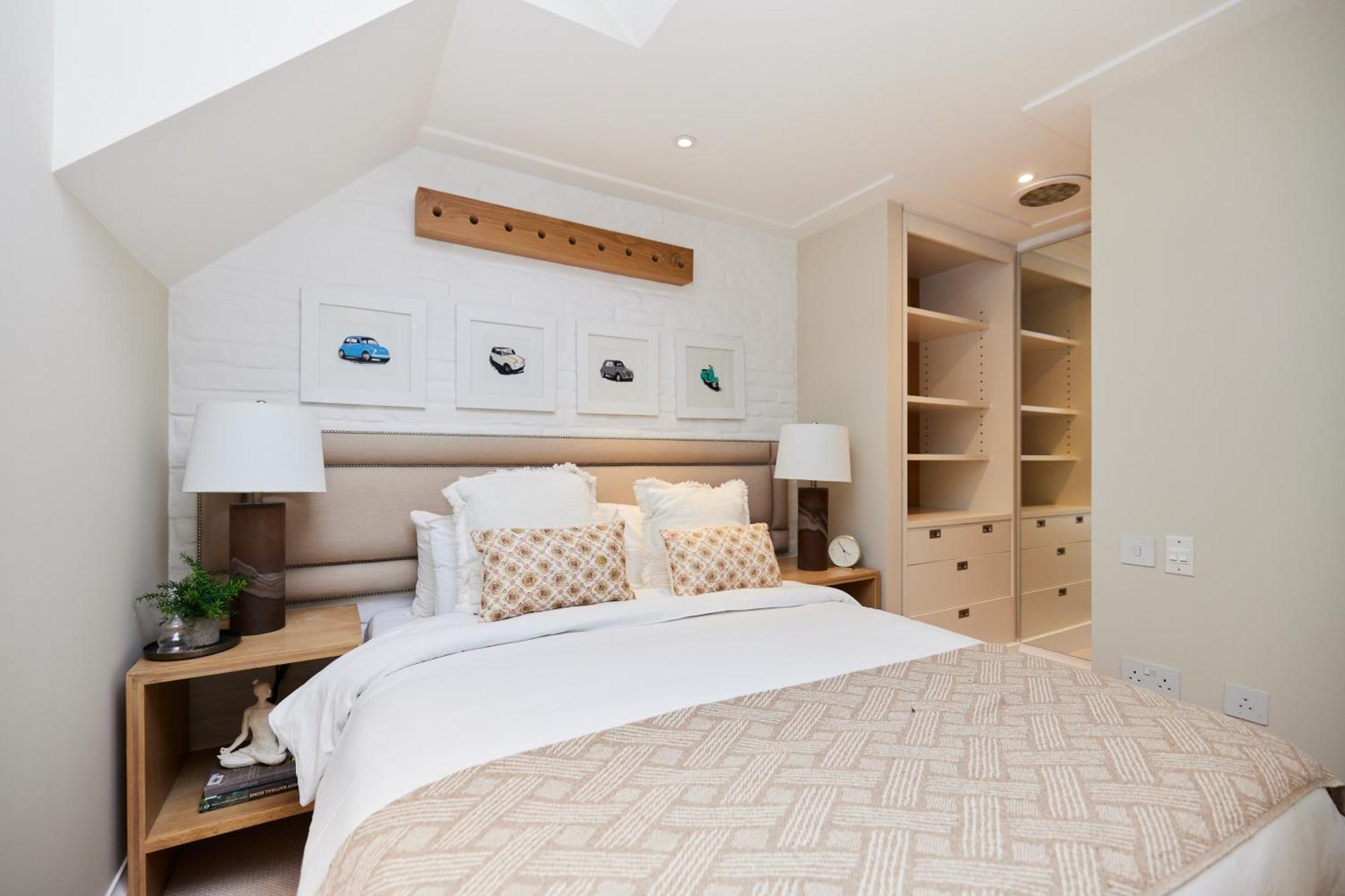 The St. Lukes Garden Place - Spacious 4bdr House With Garden And Terrace Apartment