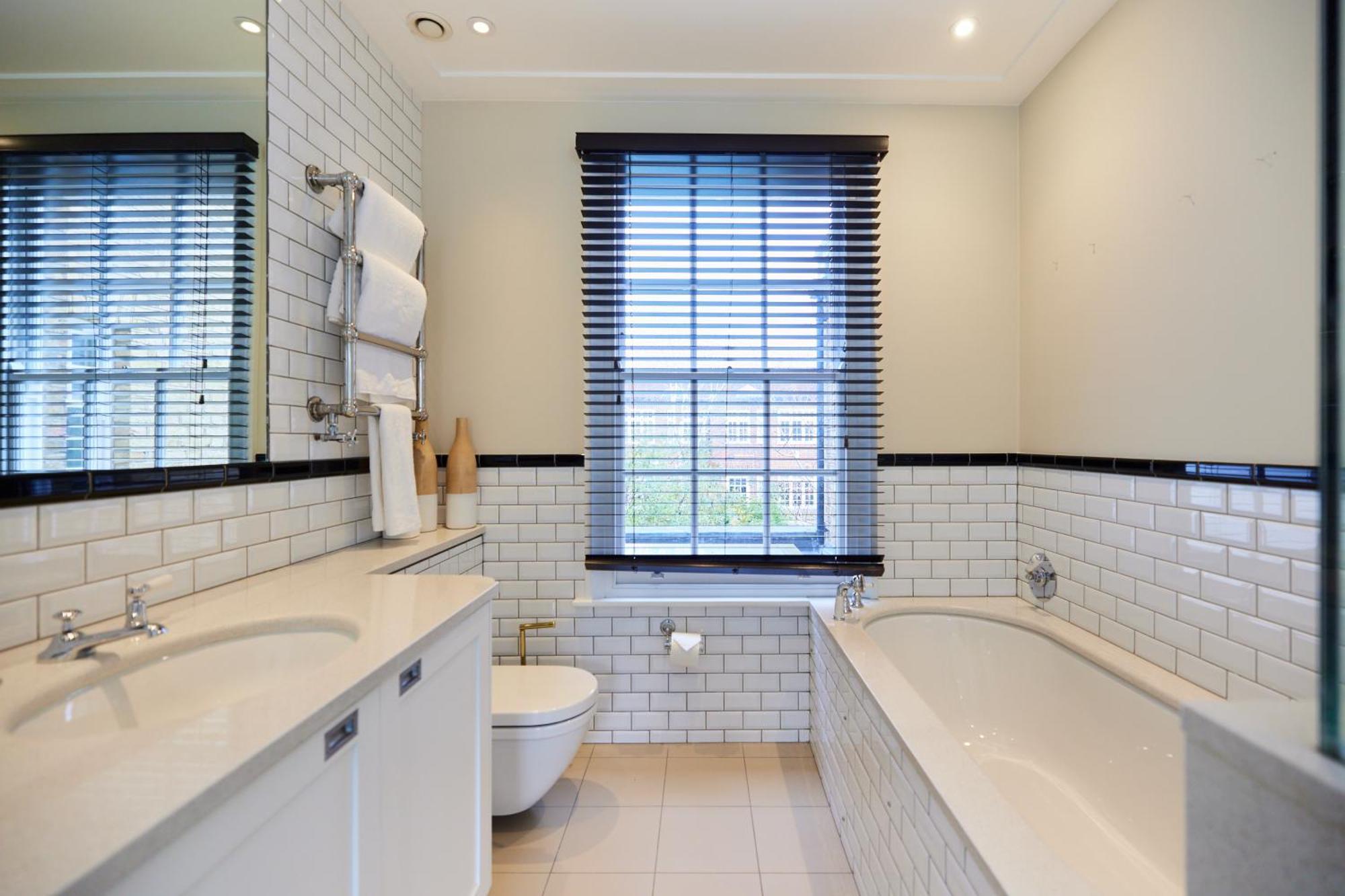 The St. Lukes Garden Place - Spacious 4bdr House With Garden And Terrace London