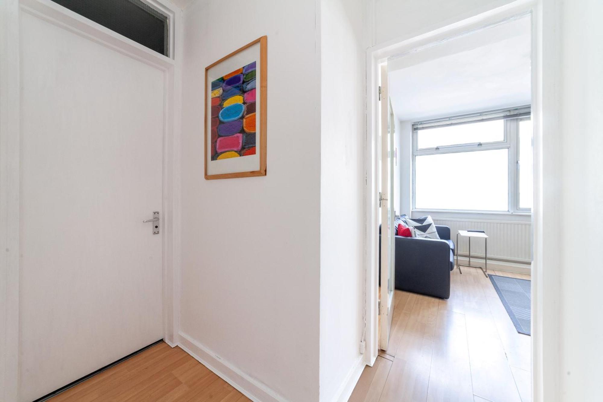 Lejlighed Shiny 1br Flat In Fitzrovia, 2 Min To Tube