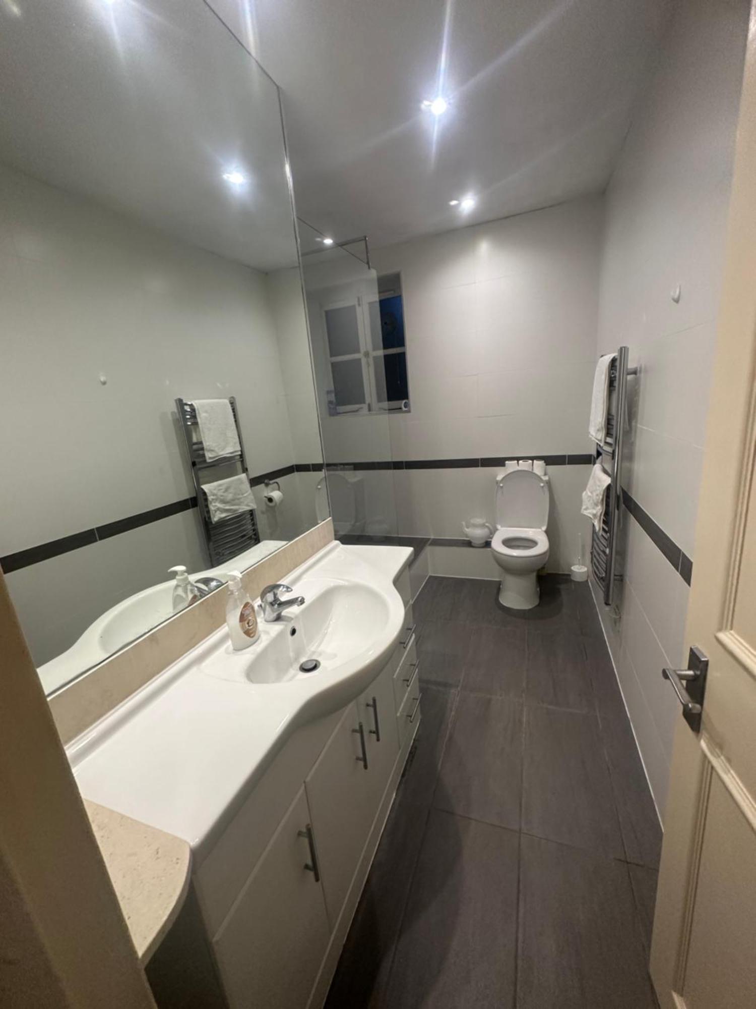 Lovely 3 Bed Regent Park * Londres