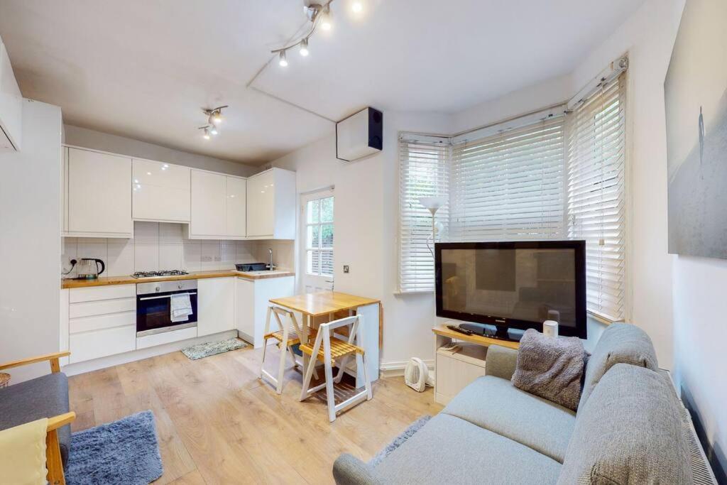 Lejlighed Stunning 2bdr With Beautiful Garden *