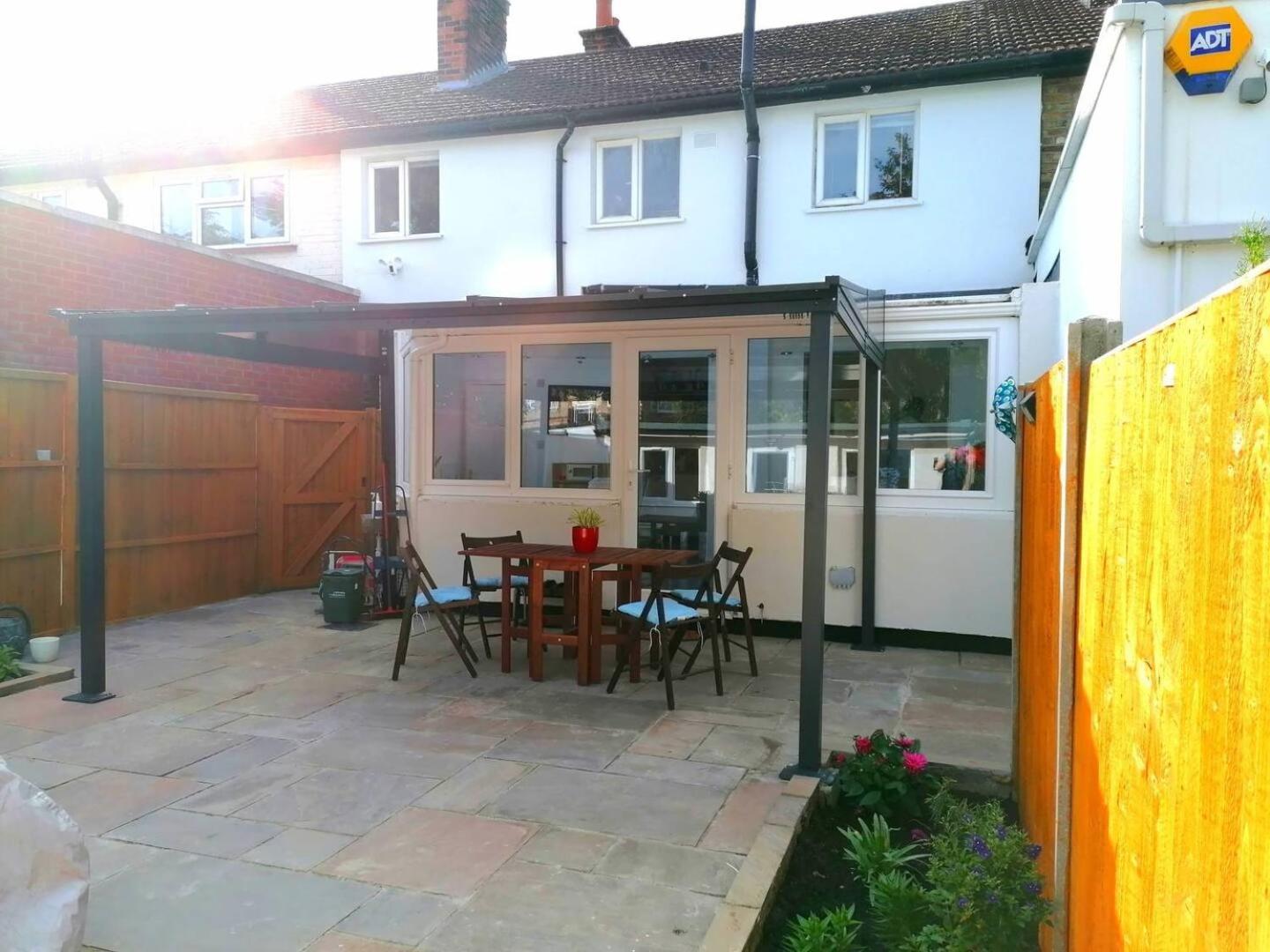 Hébergement de vacances Family House In The Heart Of Hanwell With 5 Stars! Londres