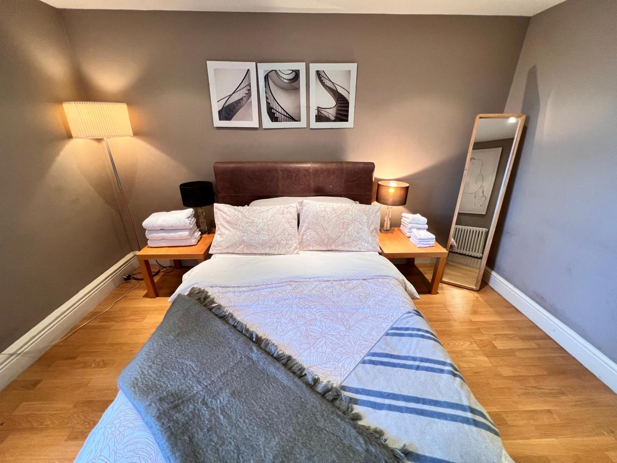 Excellent River Thames View Entire Hotel 5*
