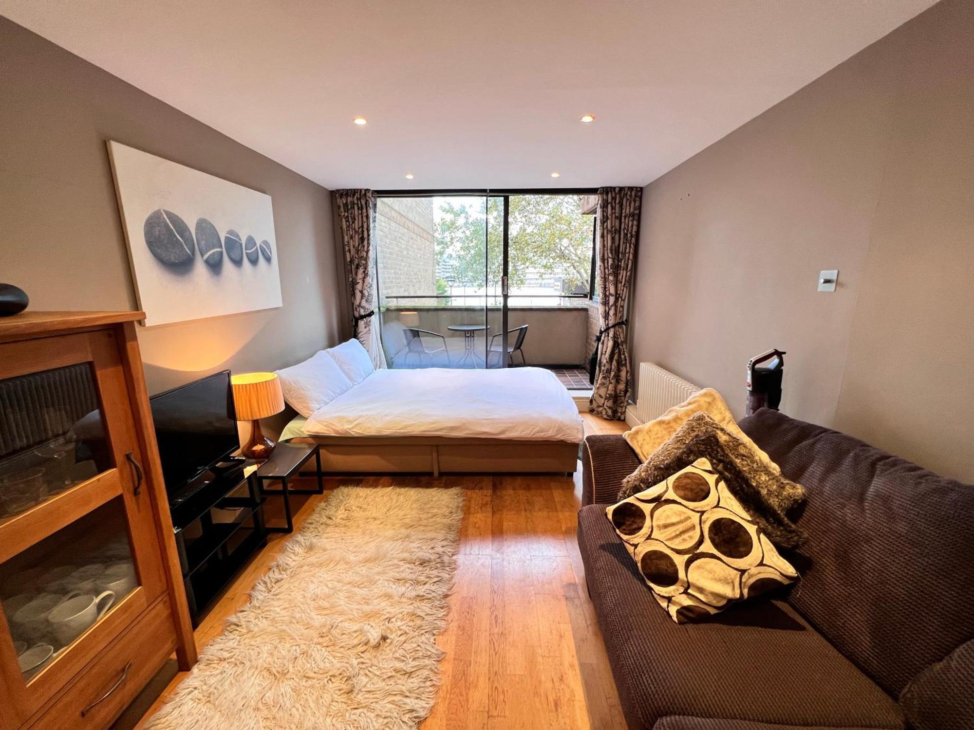 Excellent River Thames View Entire 5* London