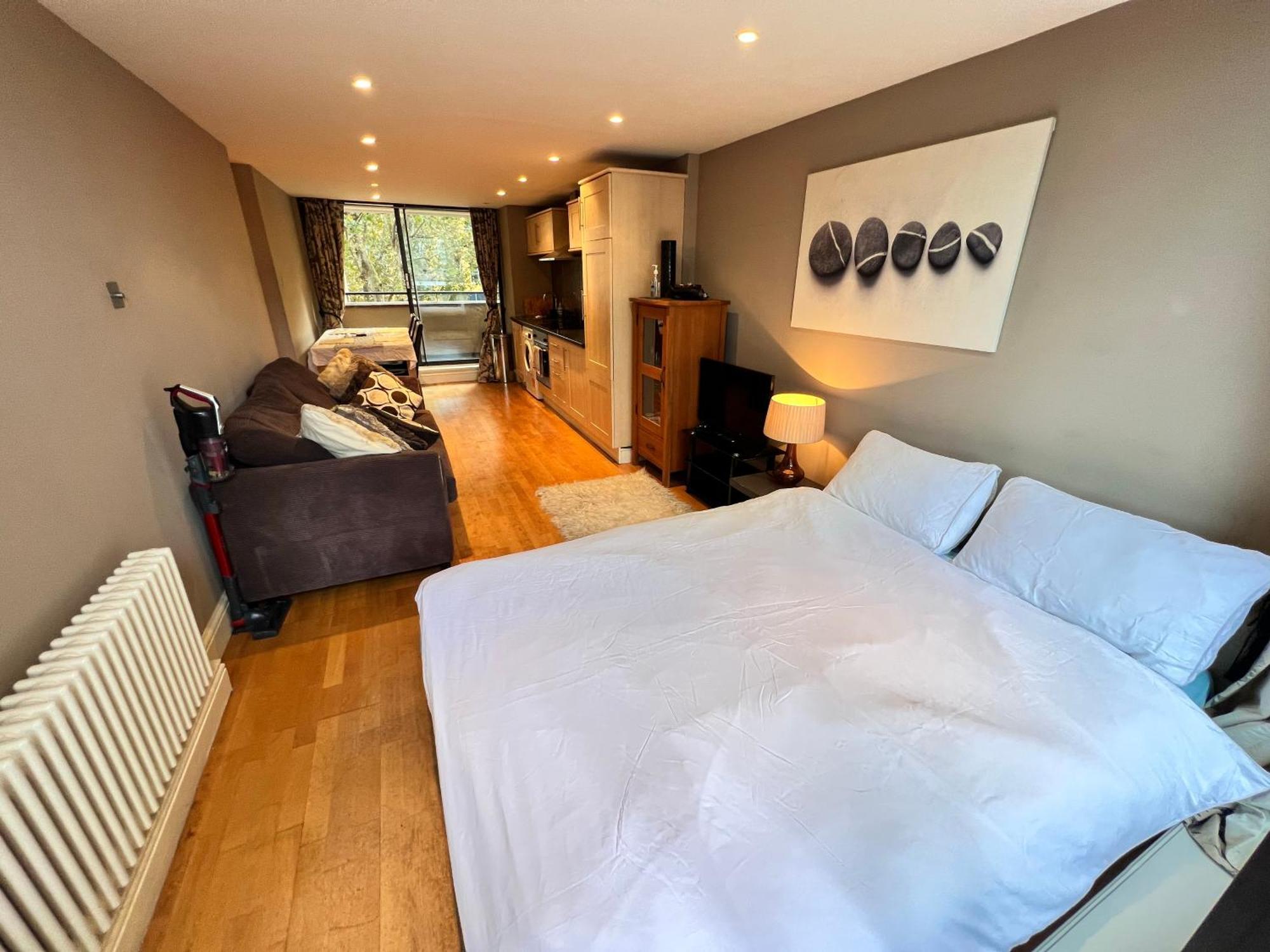 Excellent River Thames View Entire 5*