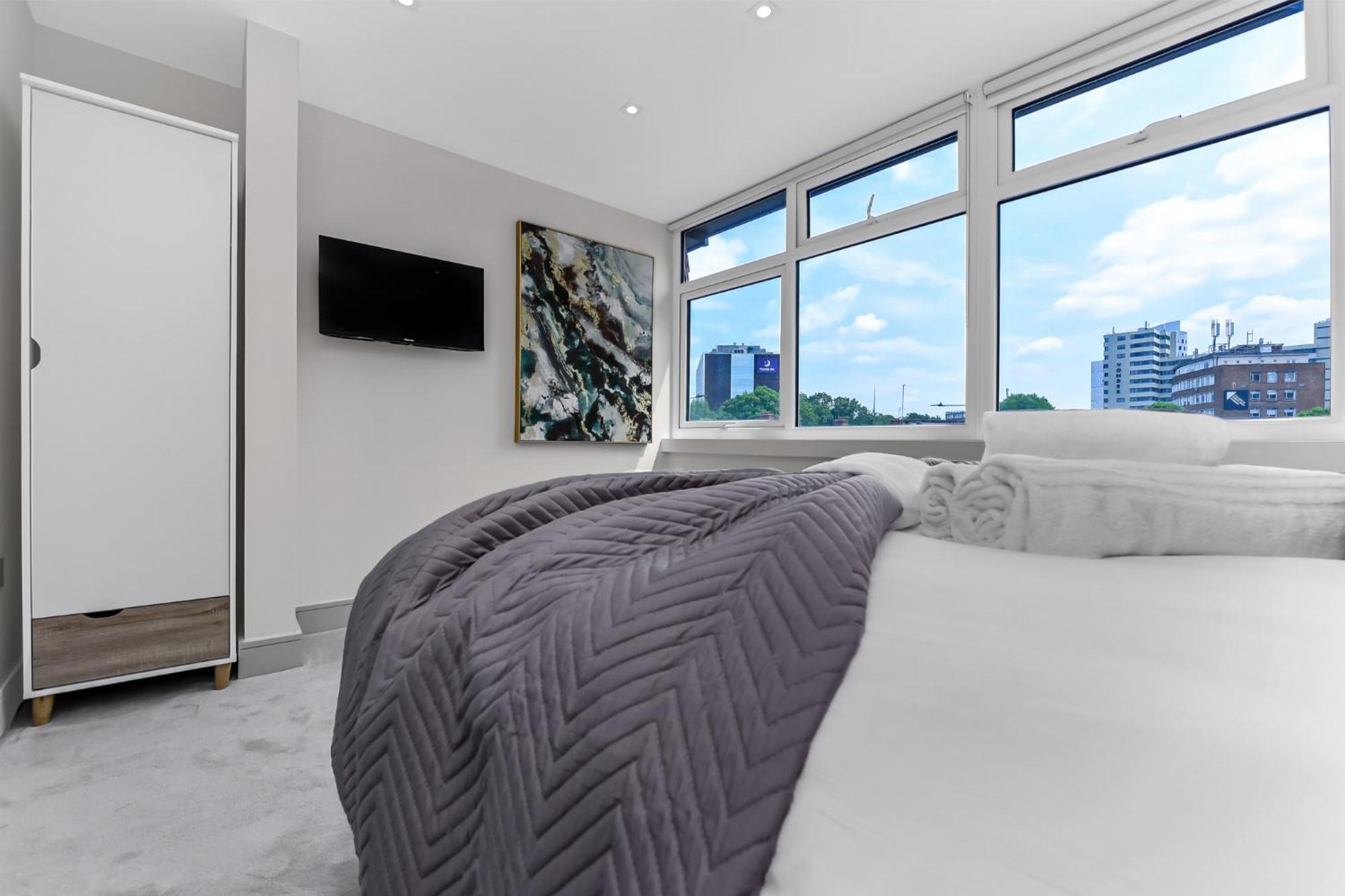 1 Bedroom Stylish In Webley Park Leilighet London