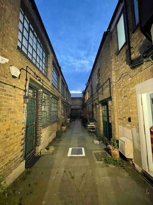 Victoria Mews Hoxton Shoreditch London
