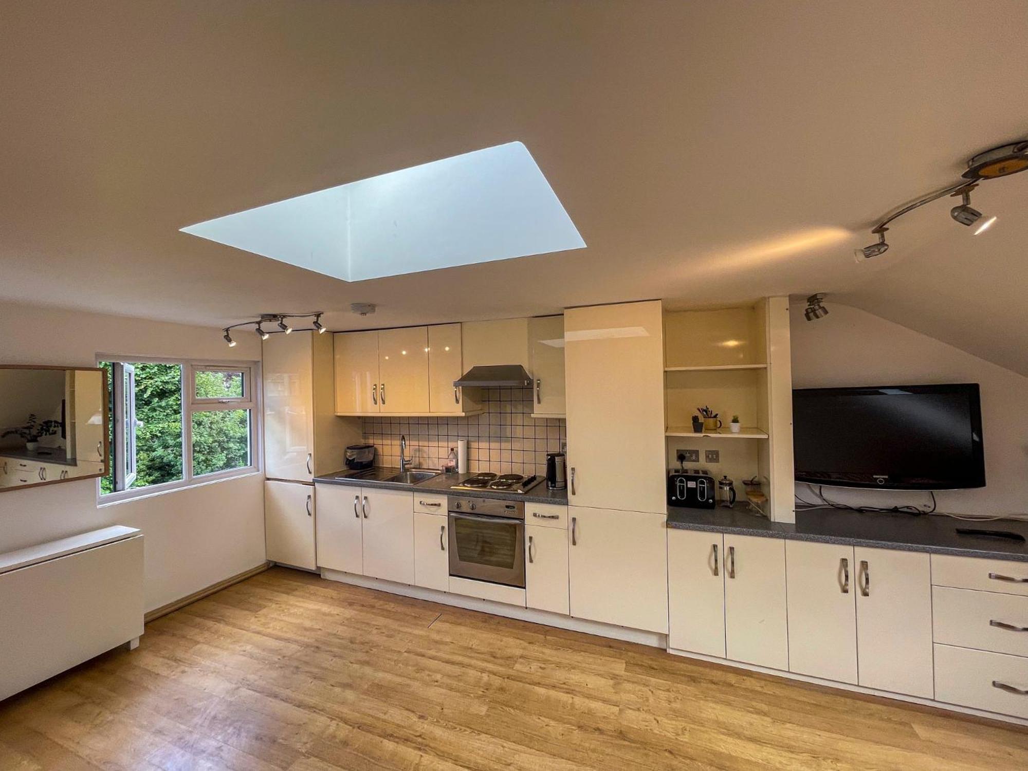 Lejlighed 1 Bed Attic Flat With Easy Reach To Centre