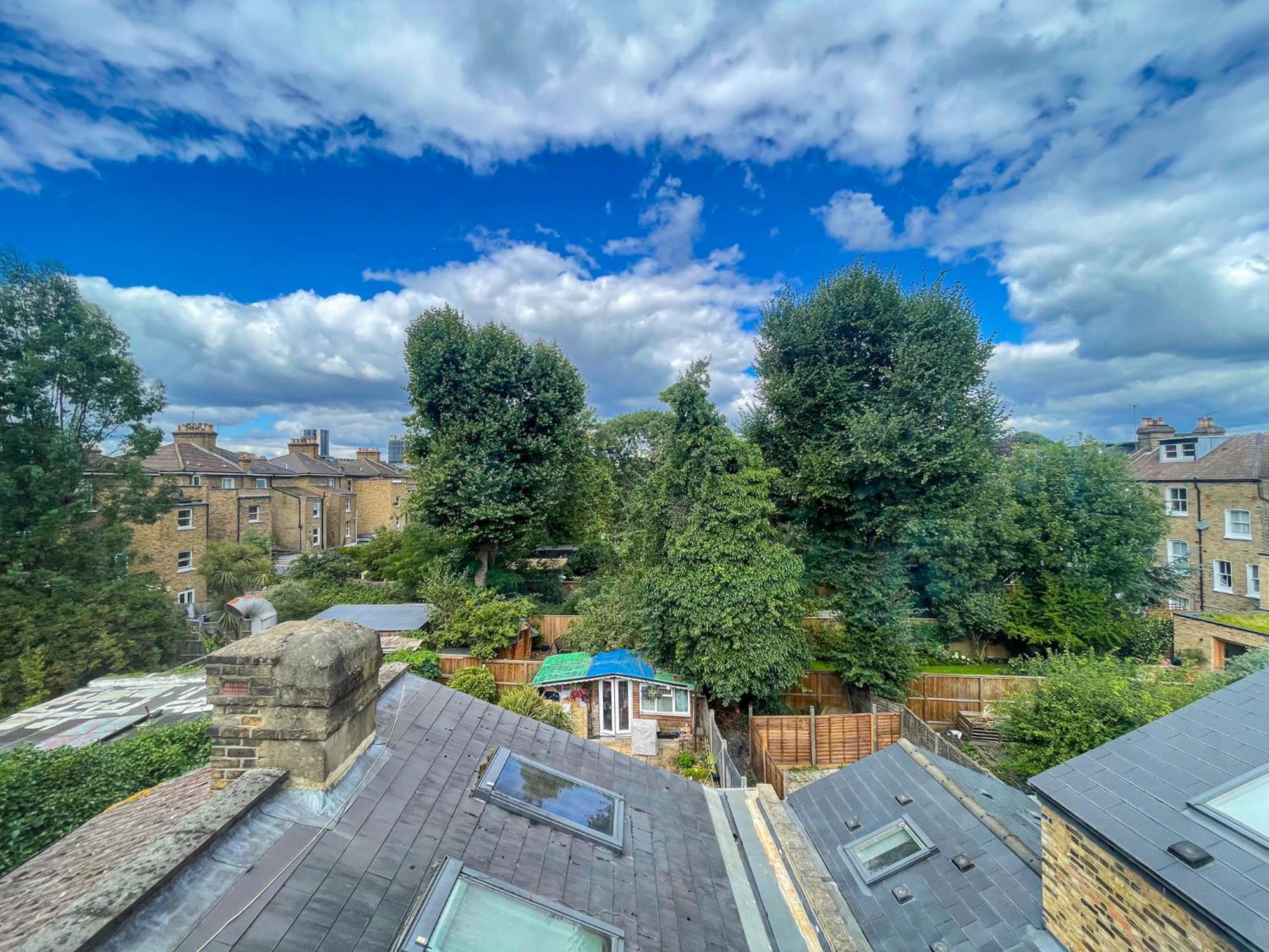 Appartement 1 Bed Attic Flat With Easy Reach To Centre