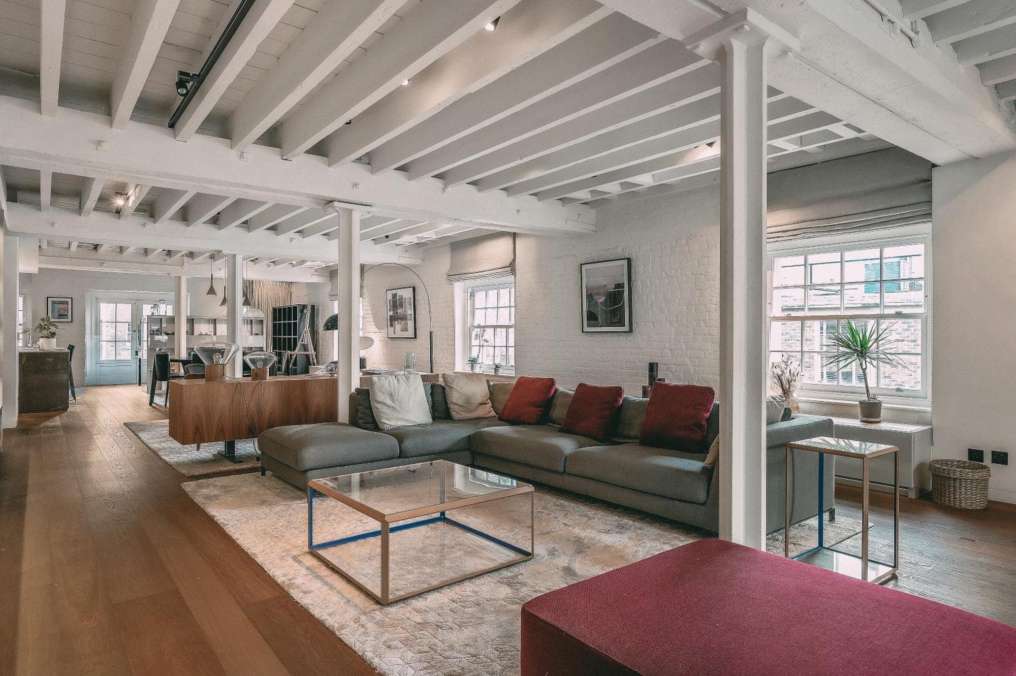 Immaculate 2-bed Loft In Appartamento