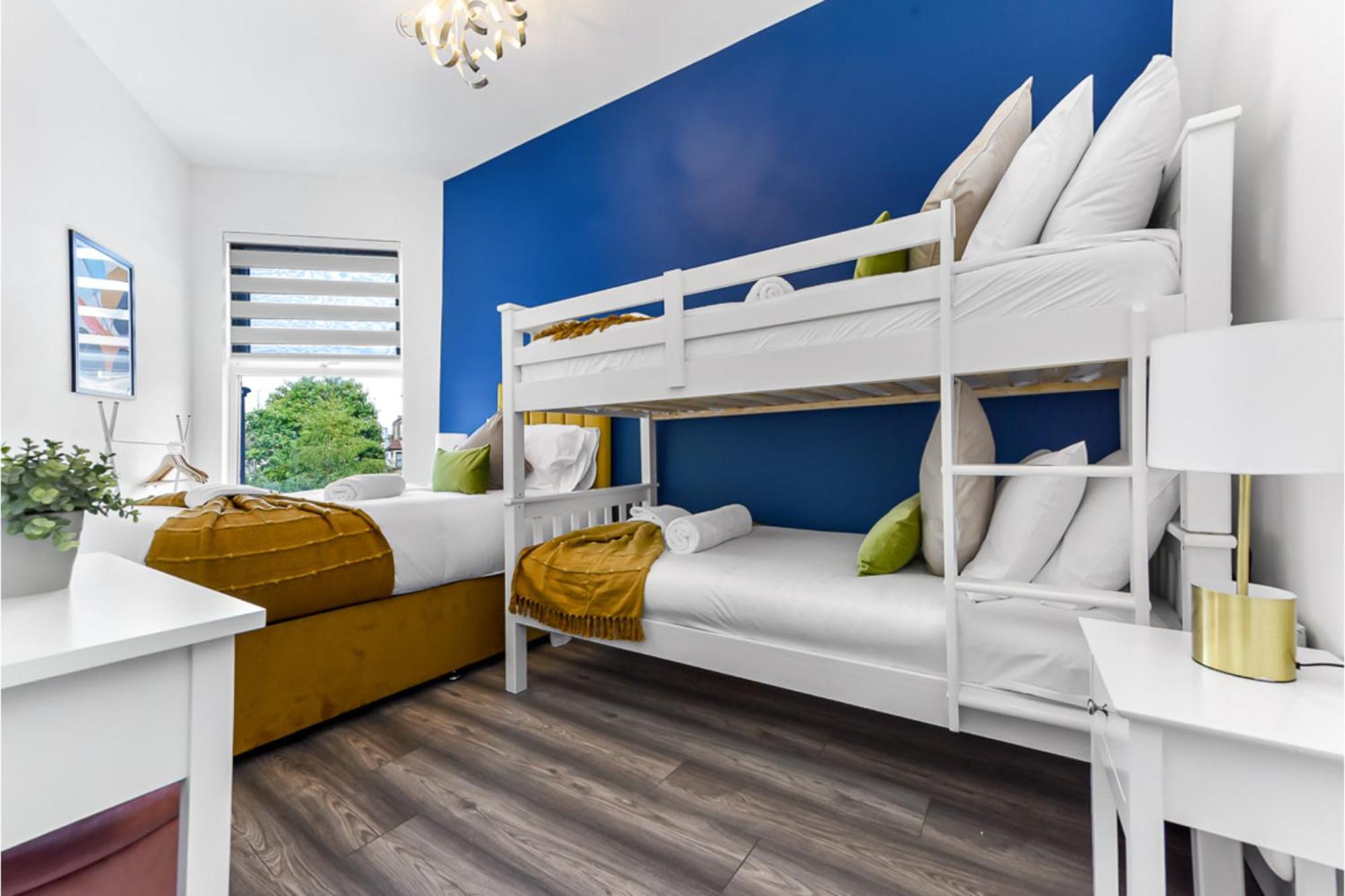 Stylish And Family Friendly 3 Bedroom *