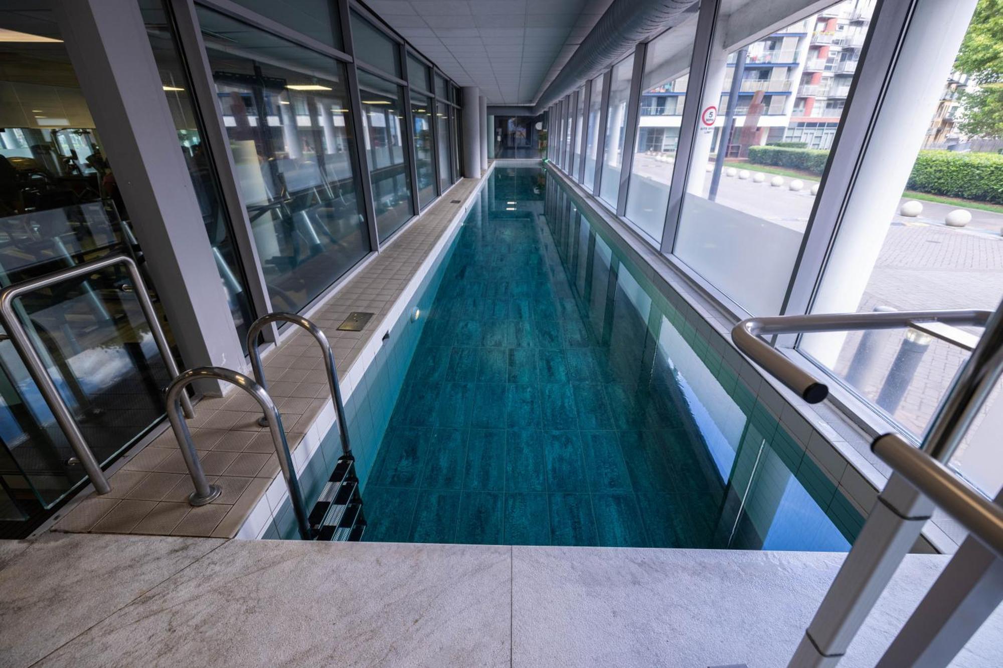 Apartment Beautiful And Spacious 2-bed In *