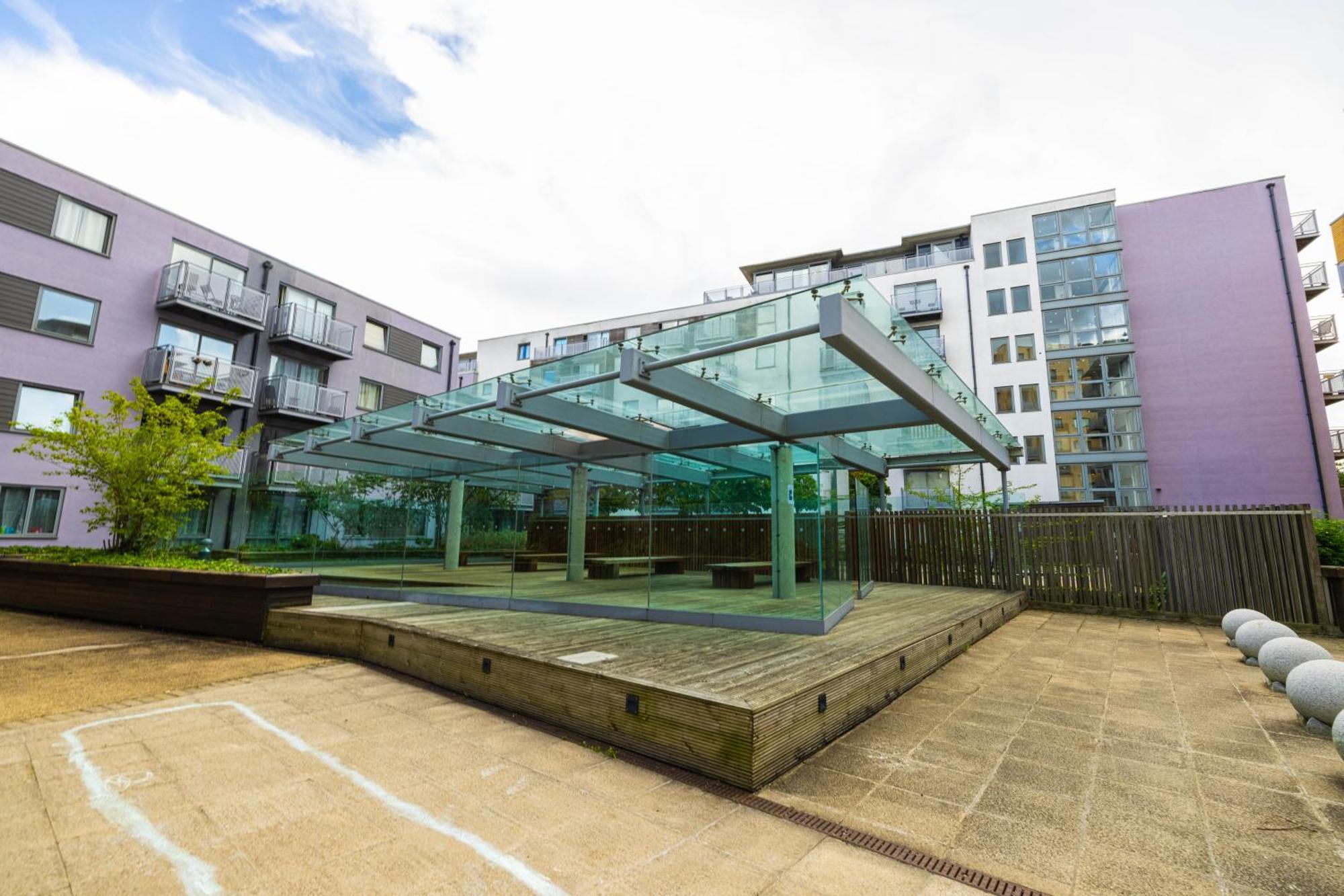Apartment Beautiful And Spacious 2-bed In London