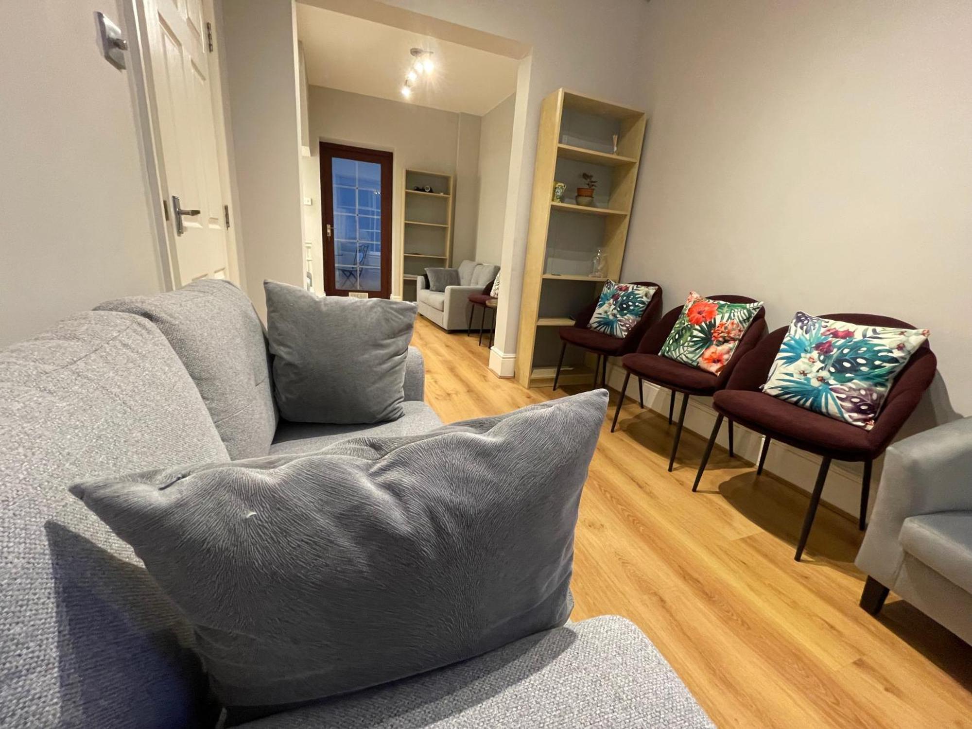 Charming 4 Bed Town House With Roof Terrace Feriehus