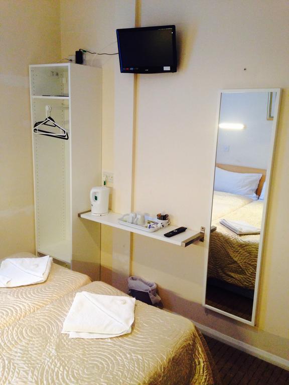 Romanos Hotell 2*