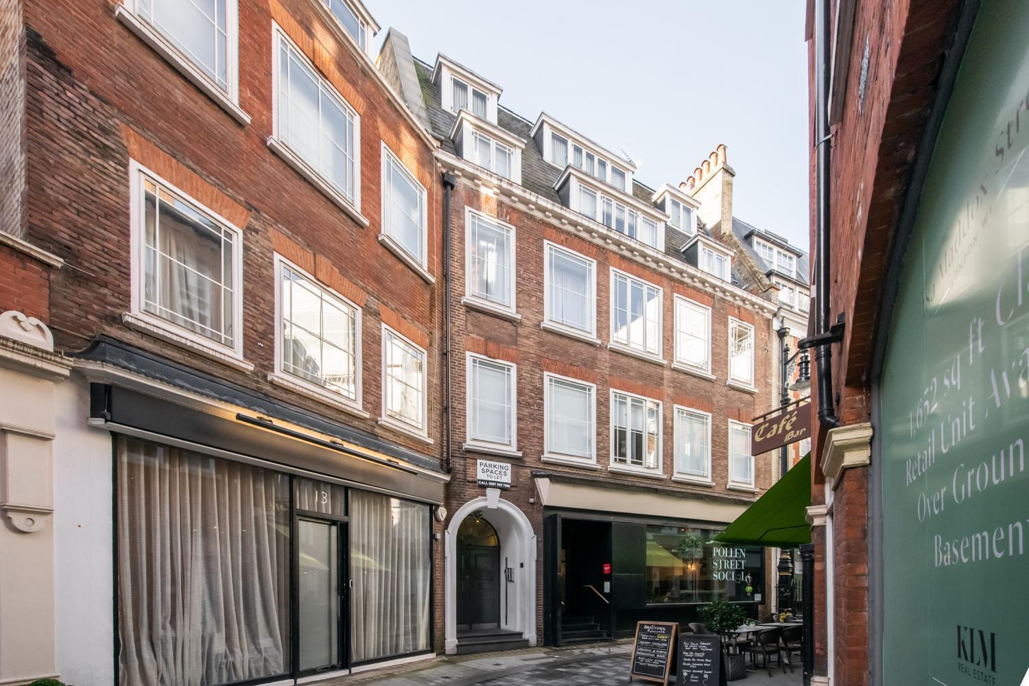 Lejlighed Pollen Street, Three-bedroom Flat London