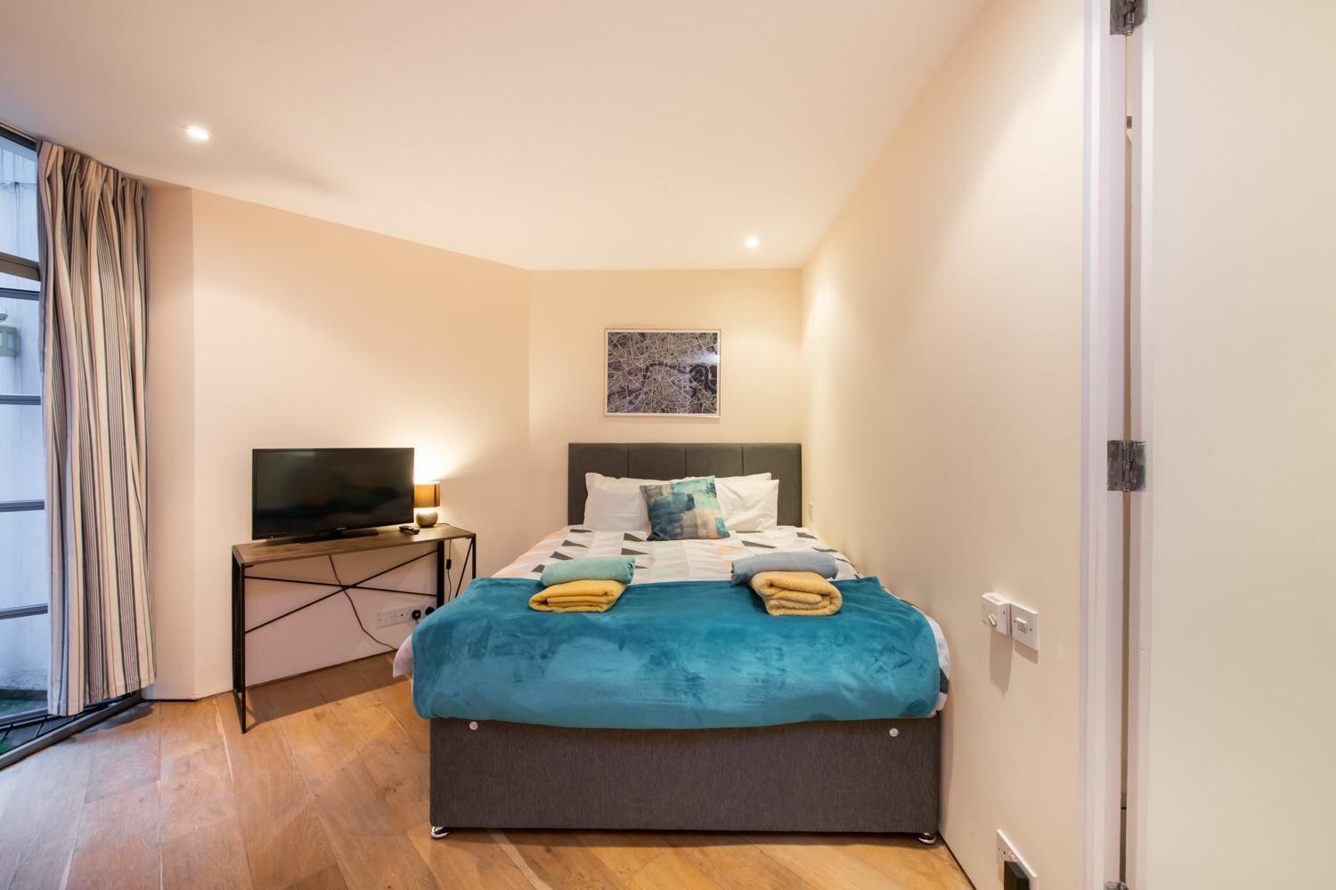 Lejlighed Pollen Street, Three-bedroom Flat London