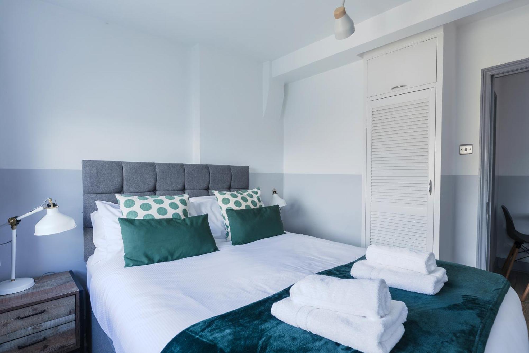 Modern Kensington Apartment London