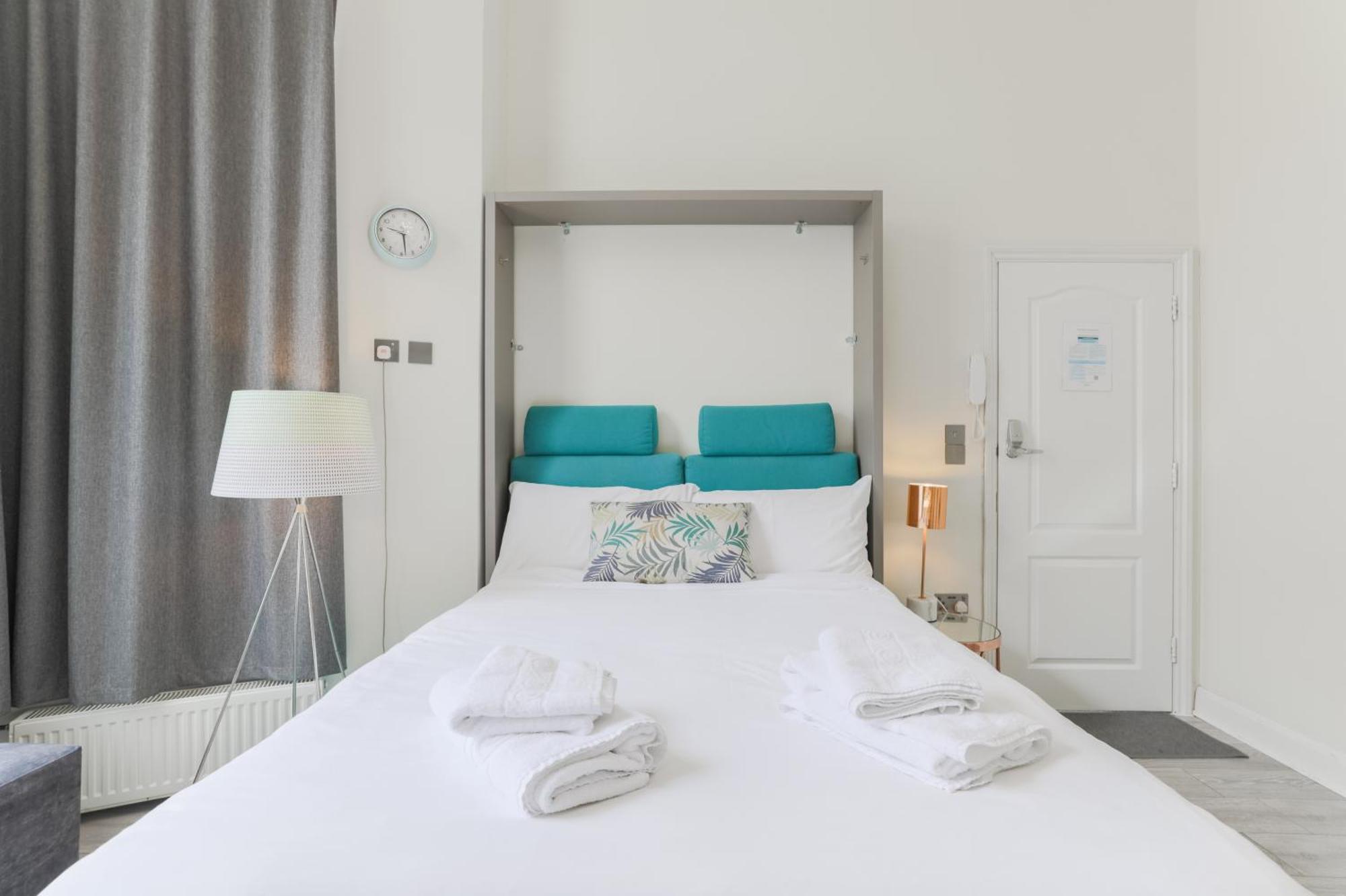 Modern Kensington Apartment London