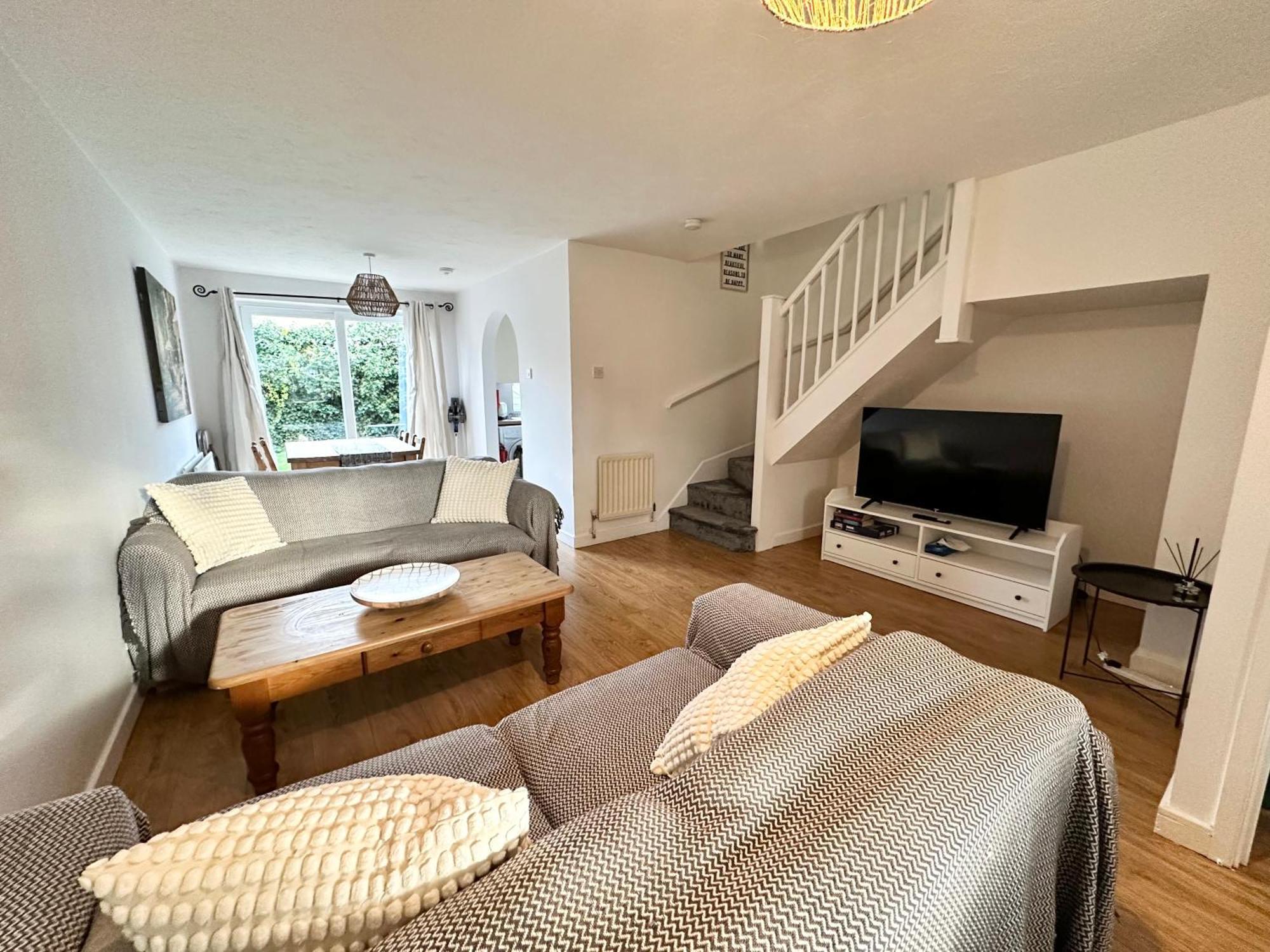 Feriehus 3 Bedroom House 2 Stops From Bridge