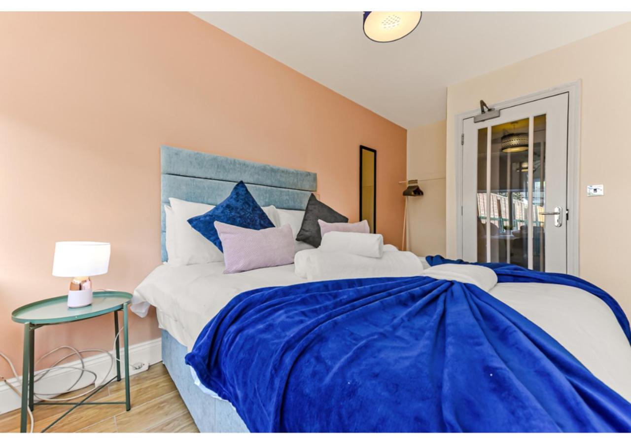 Stunning Family - Sleeps 11 *