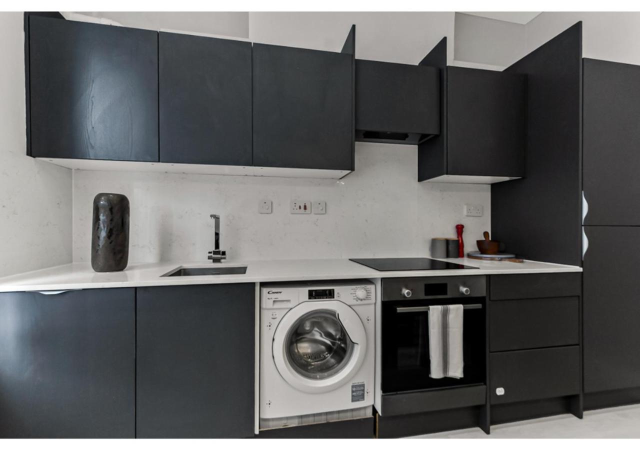 Captivating 2 Bd Flat In Appartamento