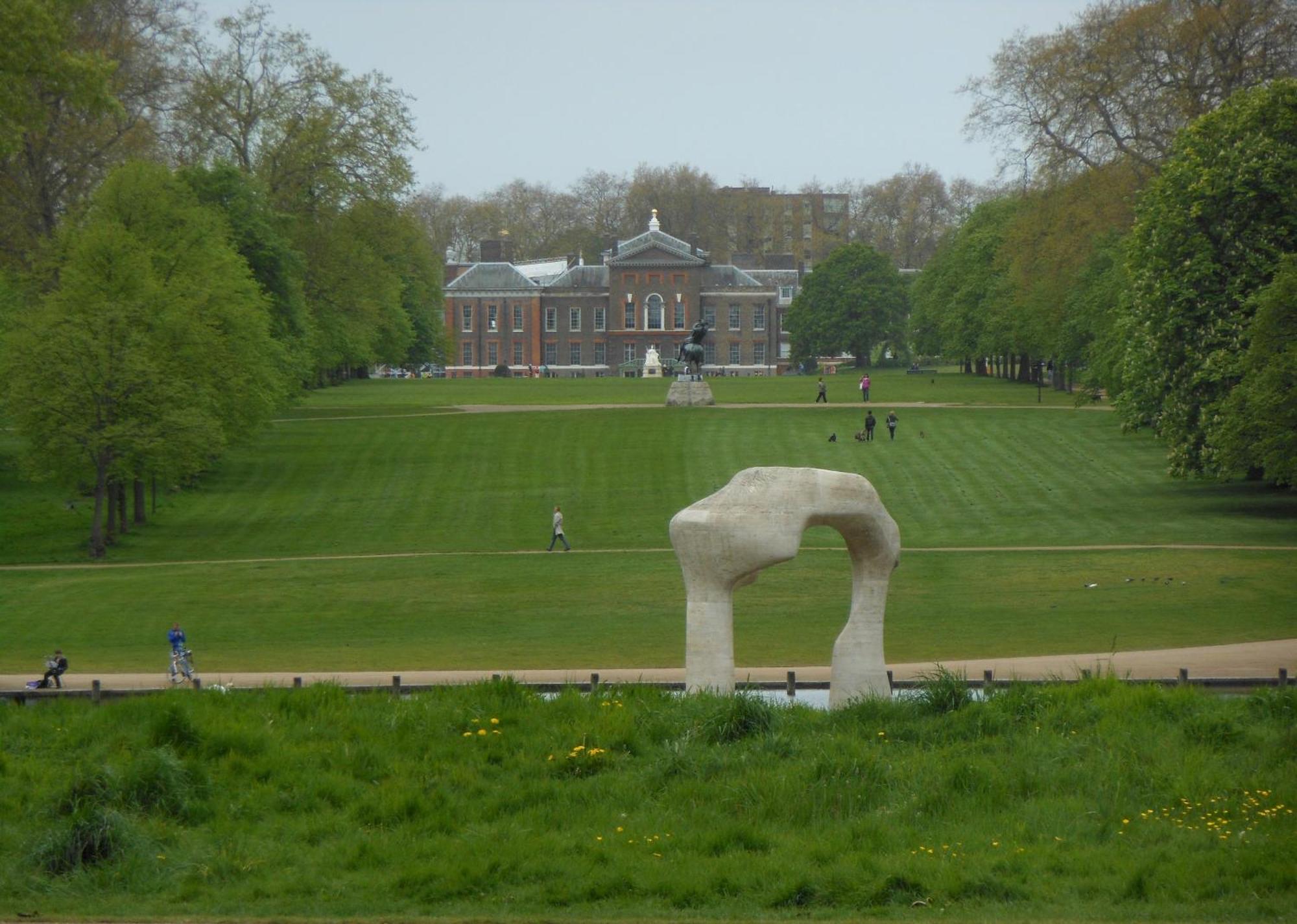 Stunning House Overlooking Local Park Londra