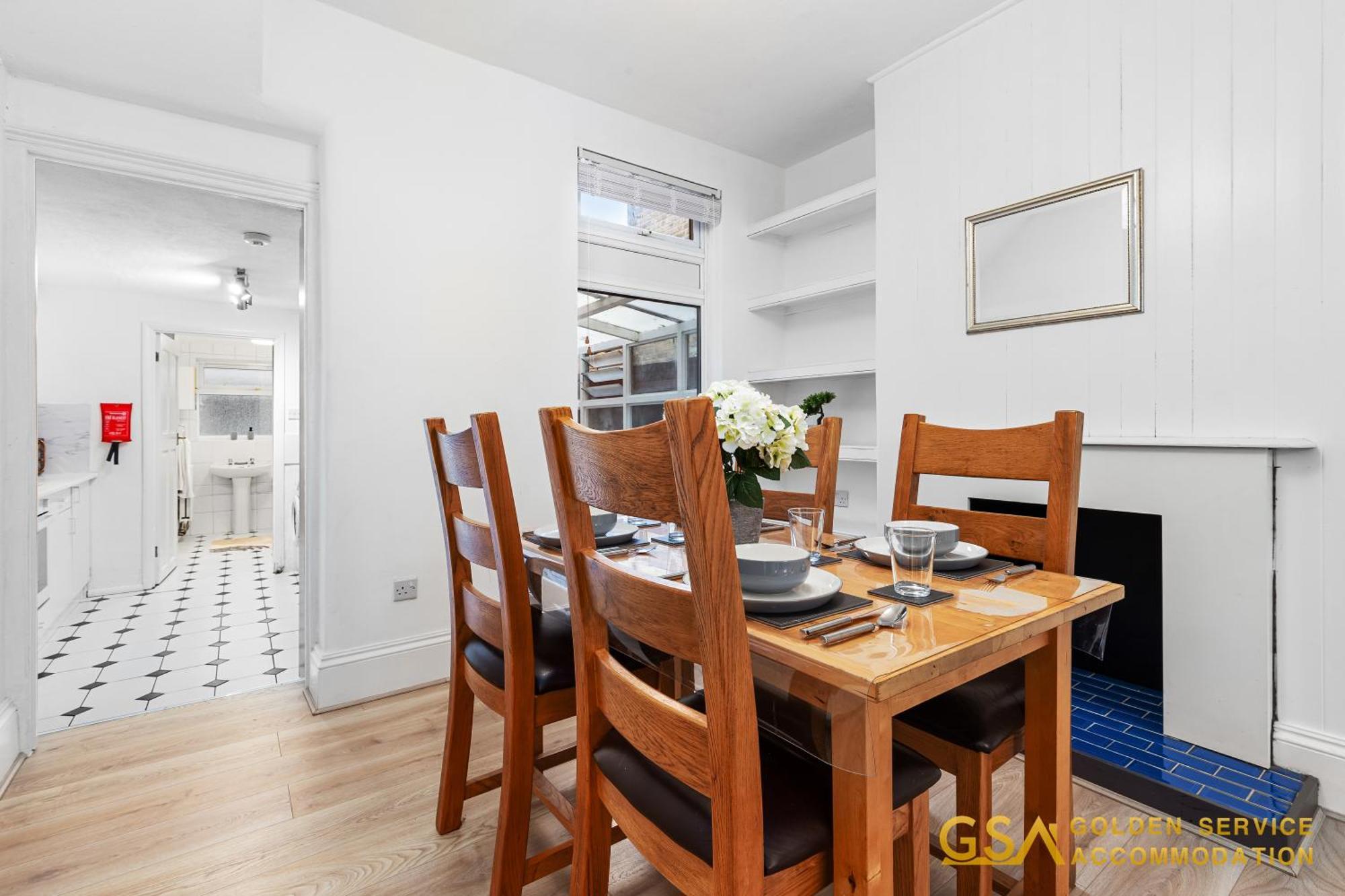 Feriehus Stylist And Cosy 3 Bed House Leytonstone Sleeps 7 *