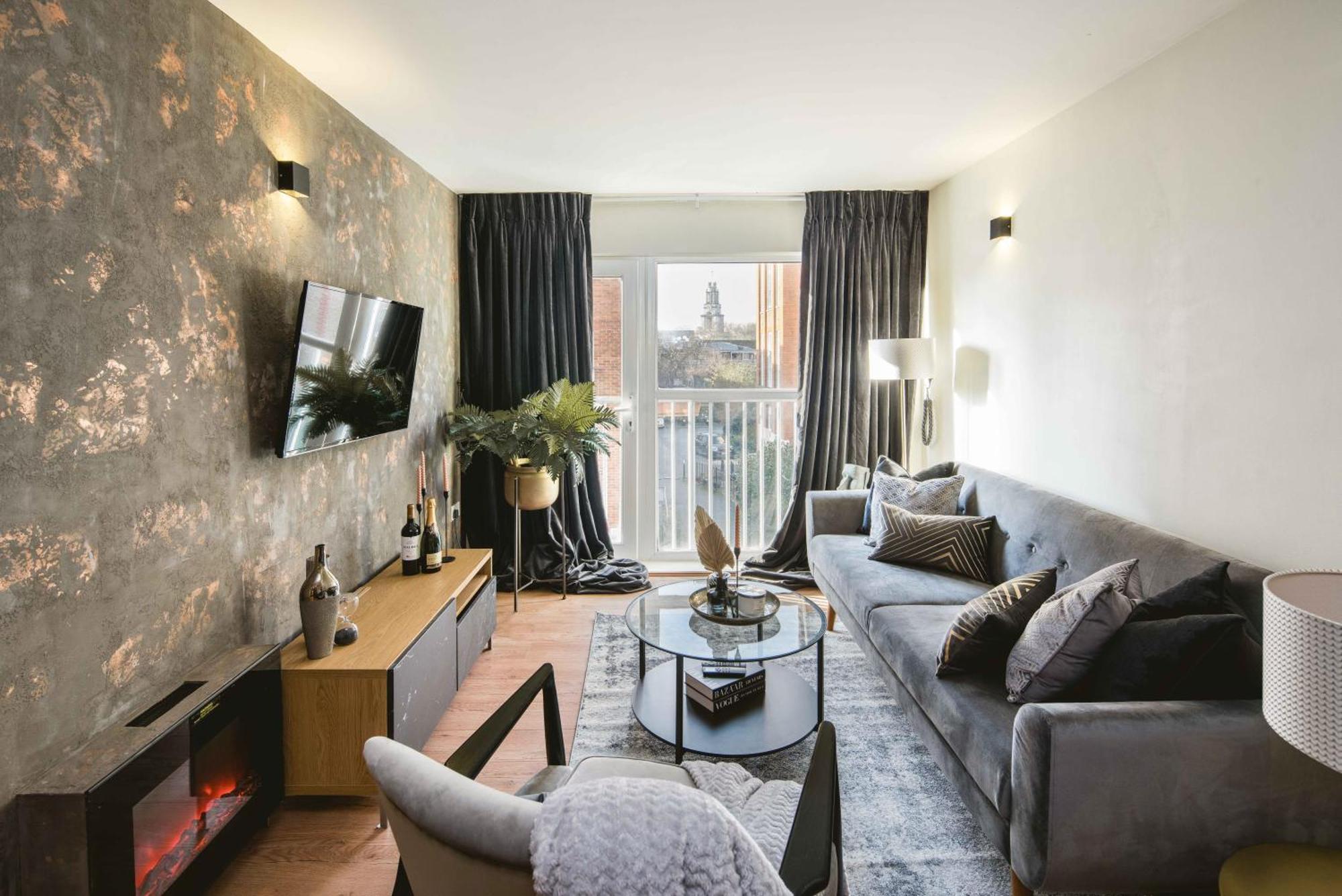 Canary Wharf 2-bed Luxury Haven London