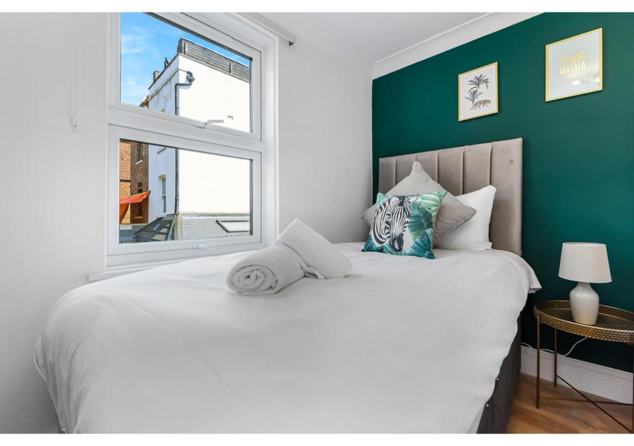 Apartment Energizing Getaway: Newly Renovated 2 Bedroom Flat