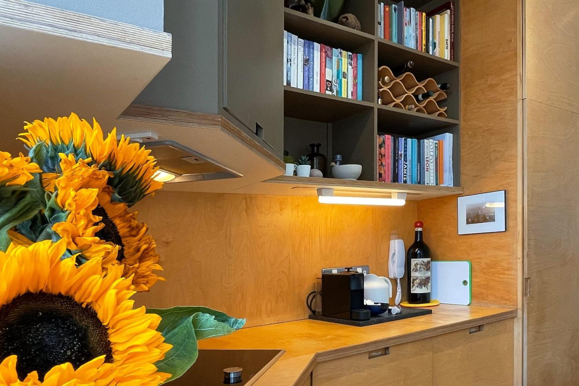 Quirky And Modern Clerkenwell Apartment *