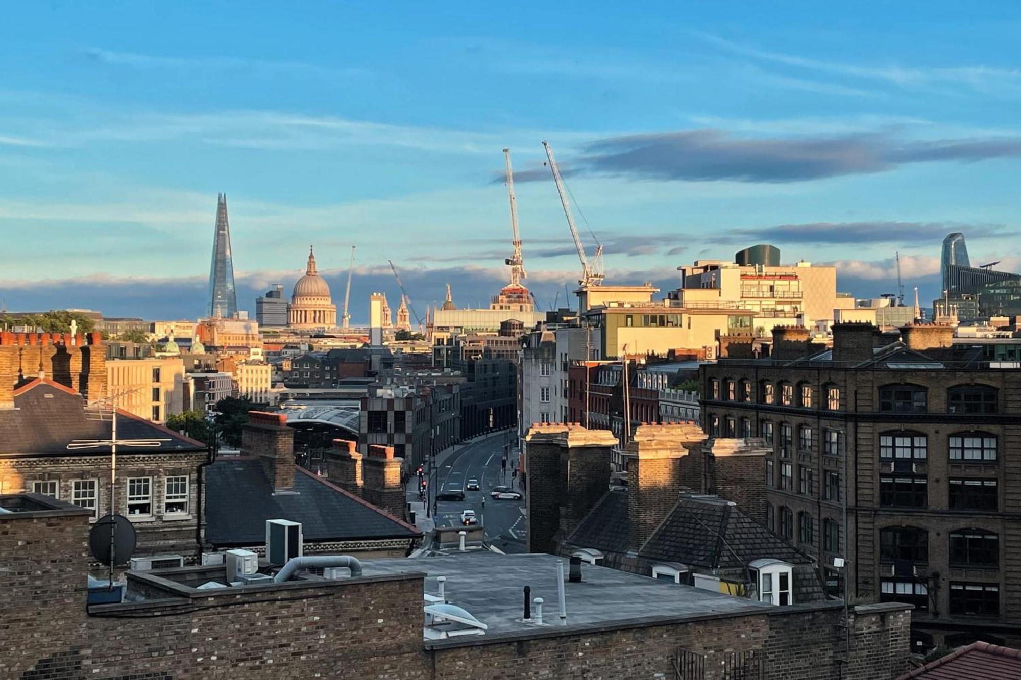 Apartment Quirky And Modern Clerkenwell London