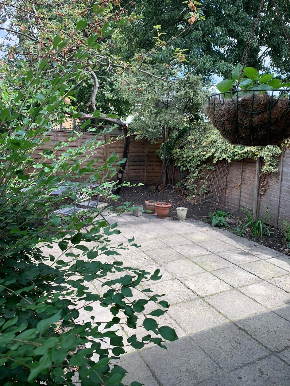 Charming 2 Bedroom 3 Mins From Arsenal Station Lägenhet