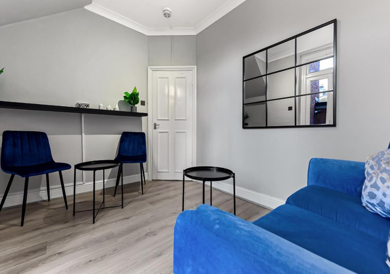 Amazing 2 Bedroom Flat In Apartment London