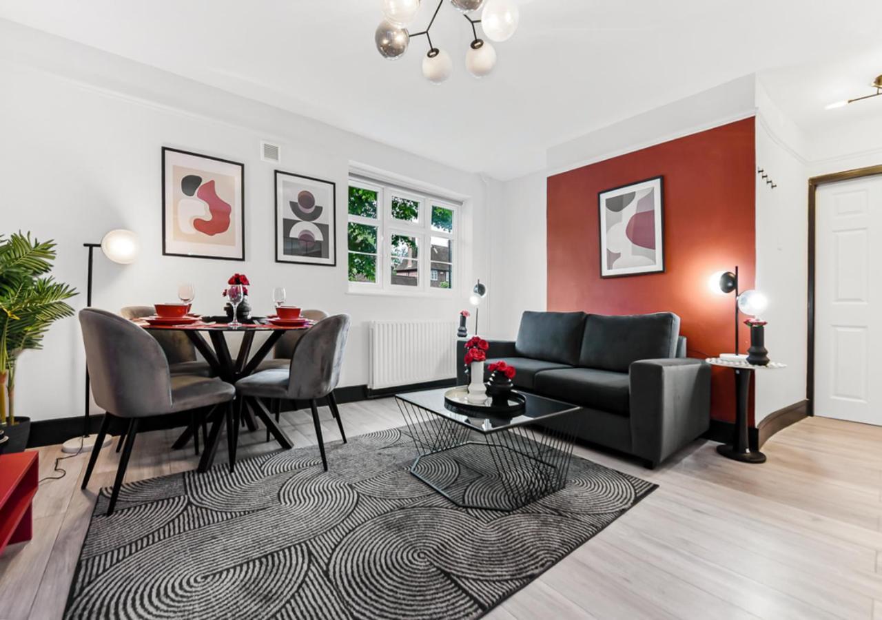 Radiant Serenity 2br Flat Sleeps 4 Warm Ambiance Lägenhet London