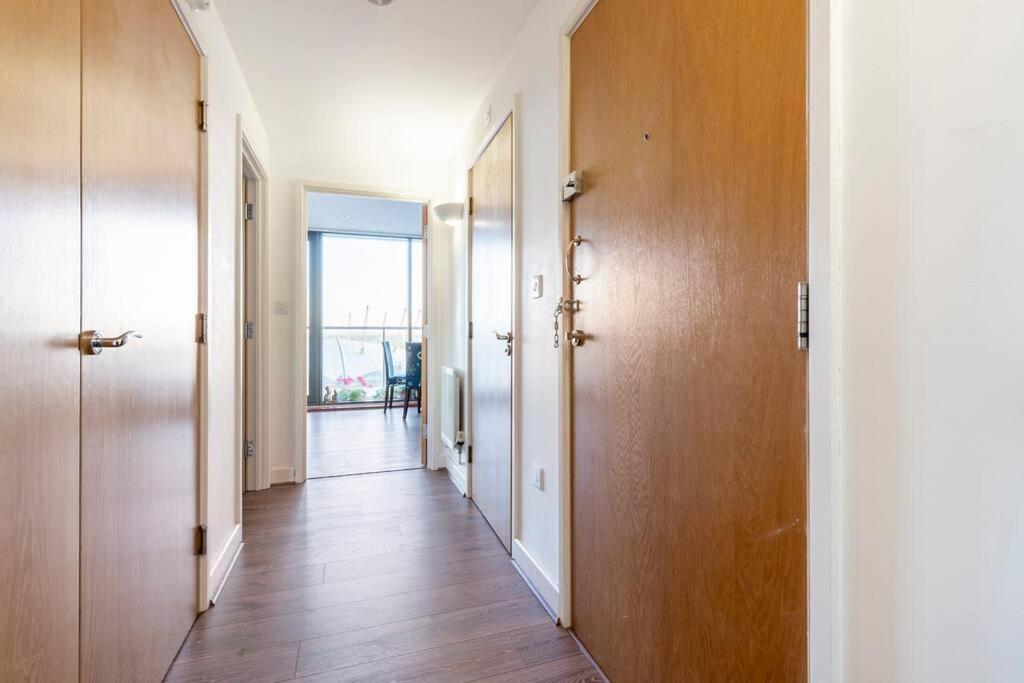 Skylineviews 2 Bed 2 Bath Flat Near Canary Wharf, O2 & Excel Leilighet *